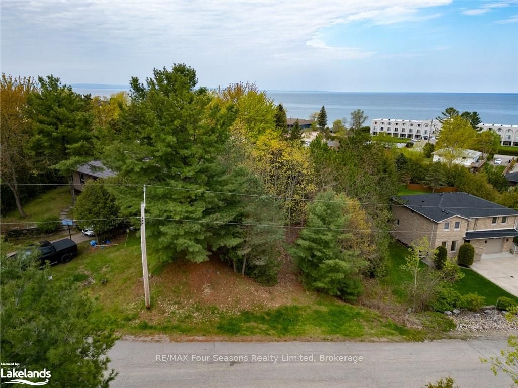 10 Lorrie Crescent Property Photo 7