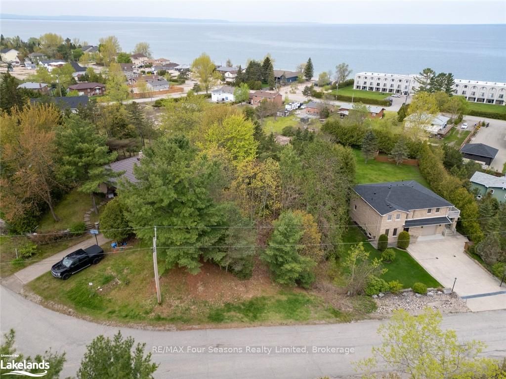 10 Lorrie Crescent Property Photo 8