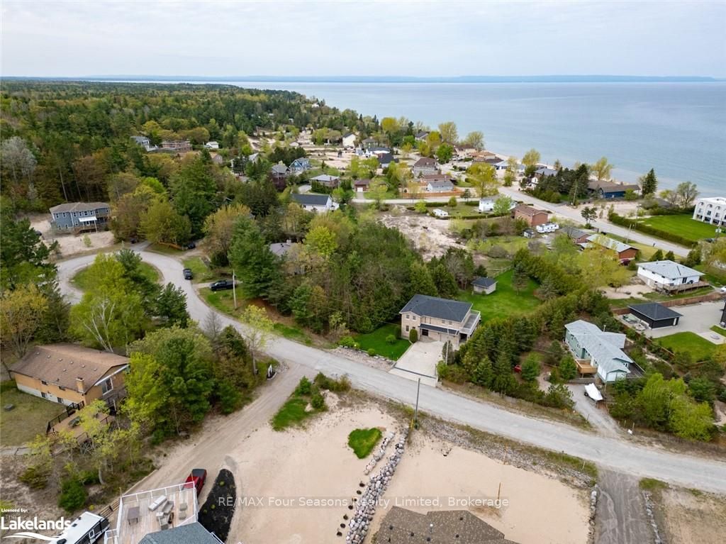 10 Lorrie Crescent Property Photo 14