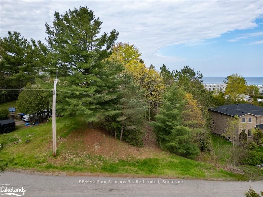 10 Lorrie Crescent Property Photo 19
