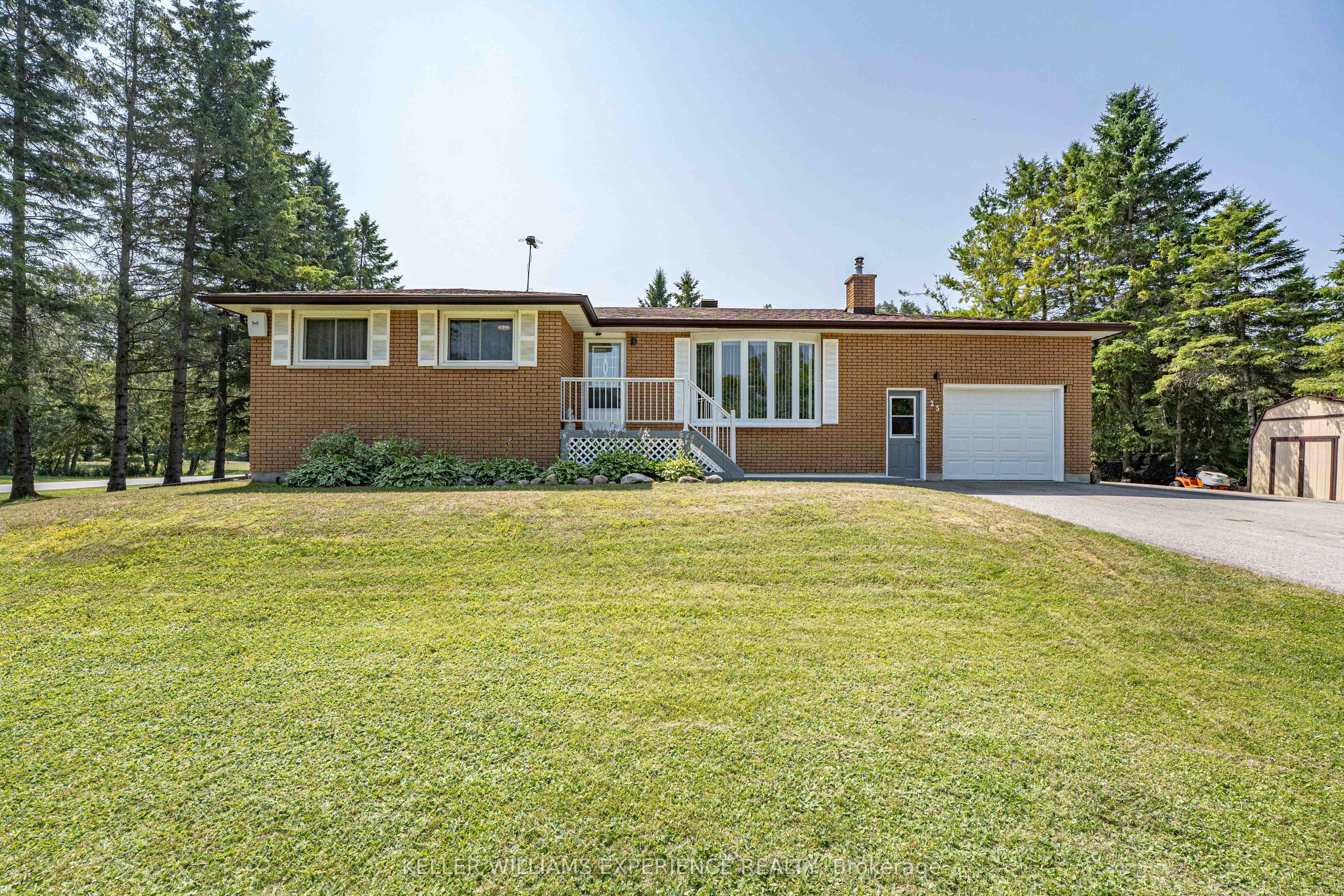 25 Lamers Cres Property Photo 1