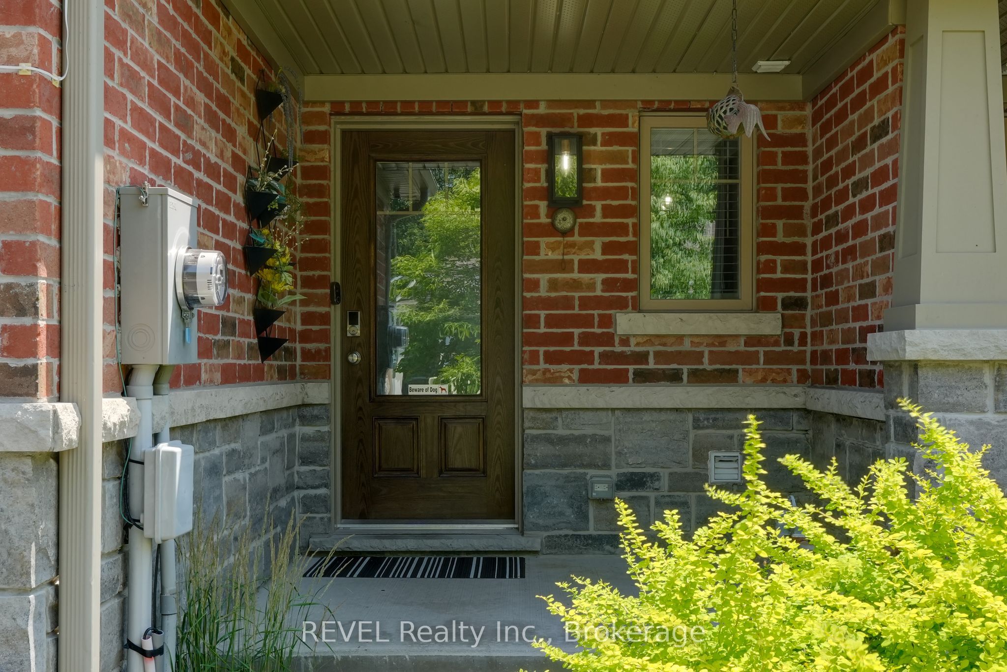 1001 Cook Drive Property Photo 5