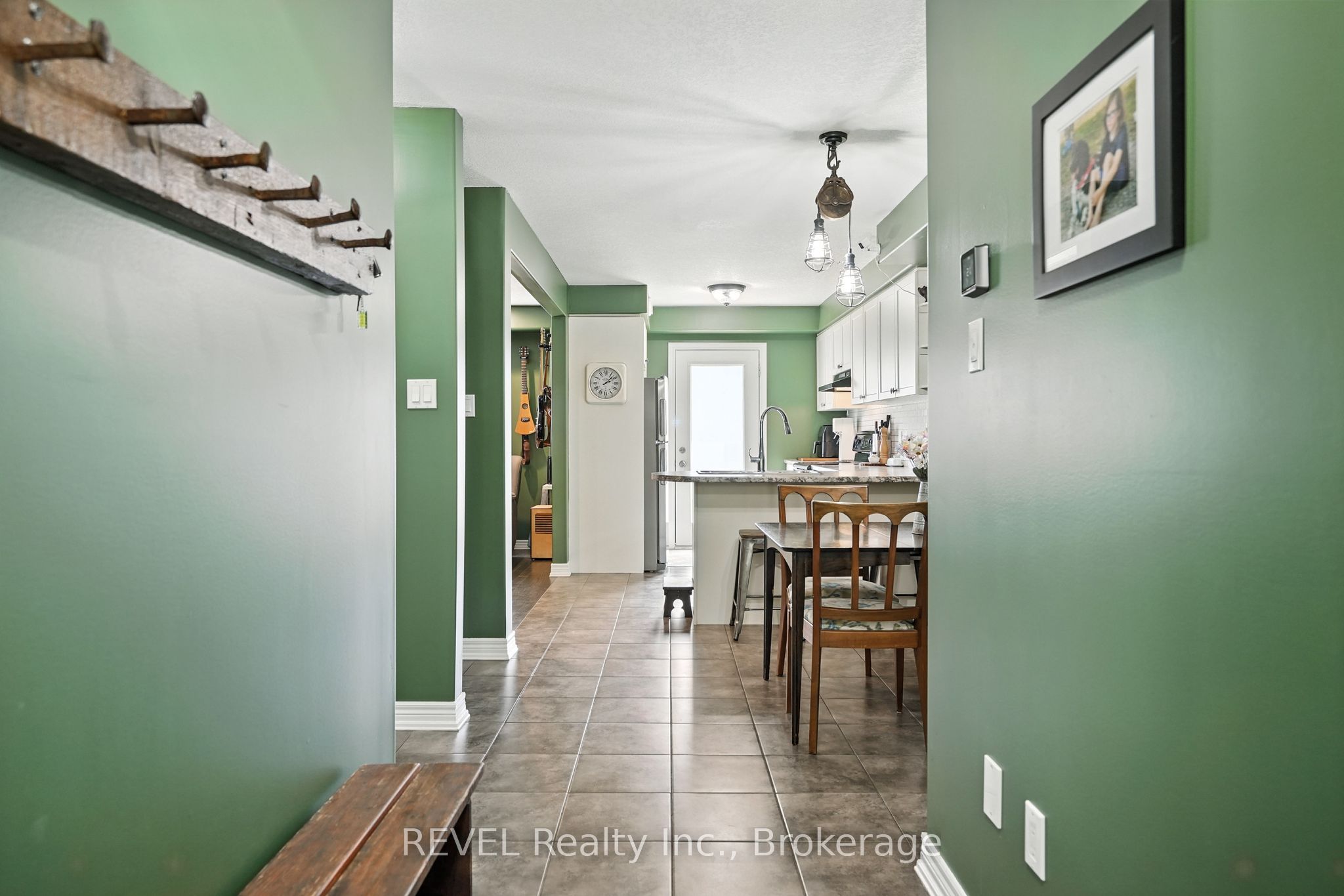 1001 Cook Drive Property Photo 7