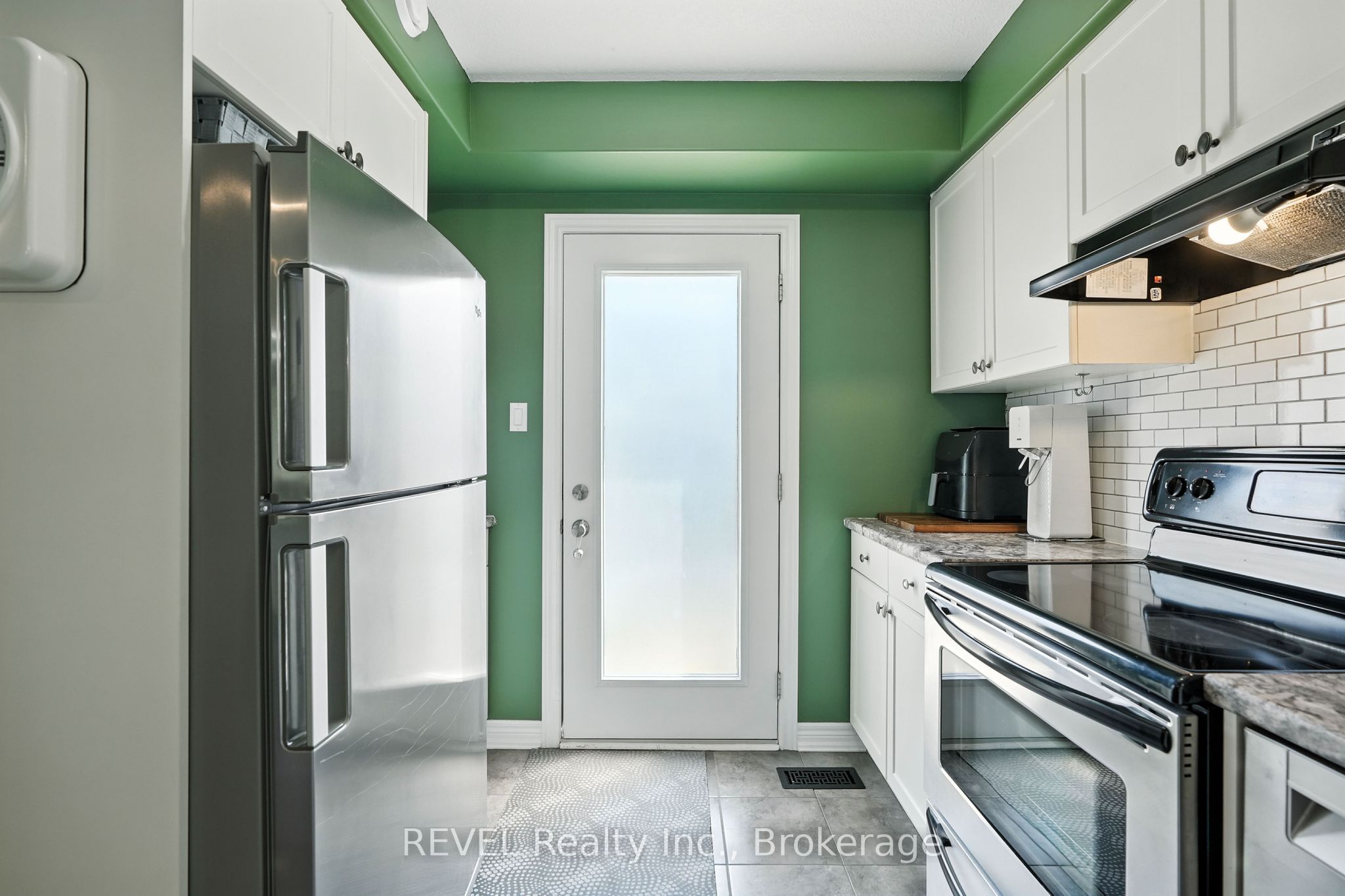 1001 Cook Drive Property Photo 12