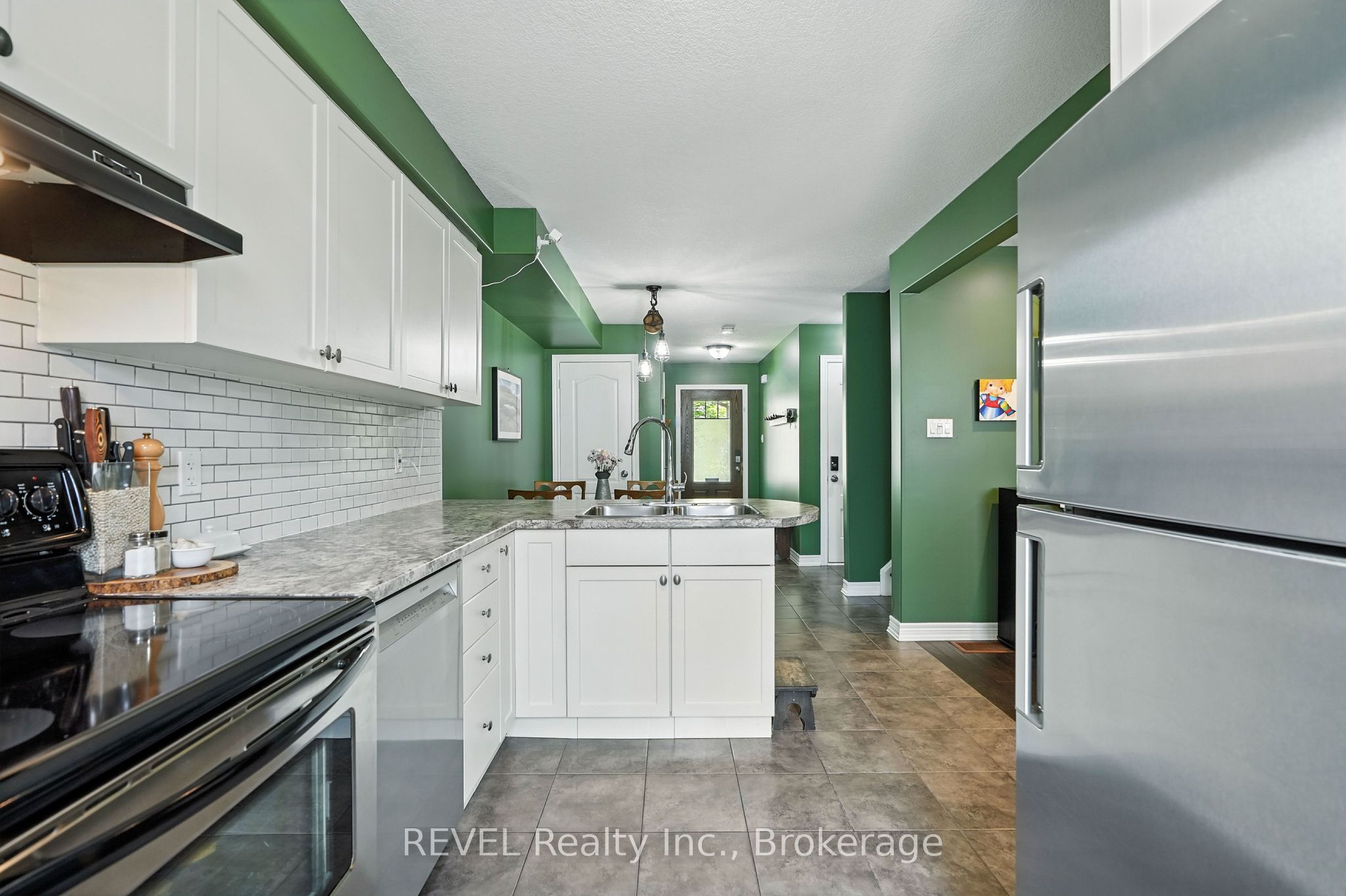 1001 Cook Drive Property Photo 13