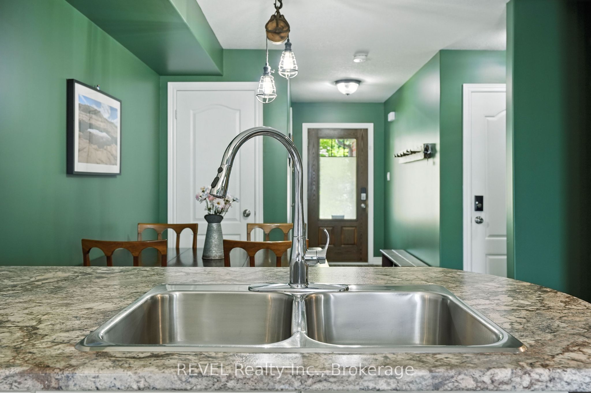 1001 Cook Drive Property Photo 15