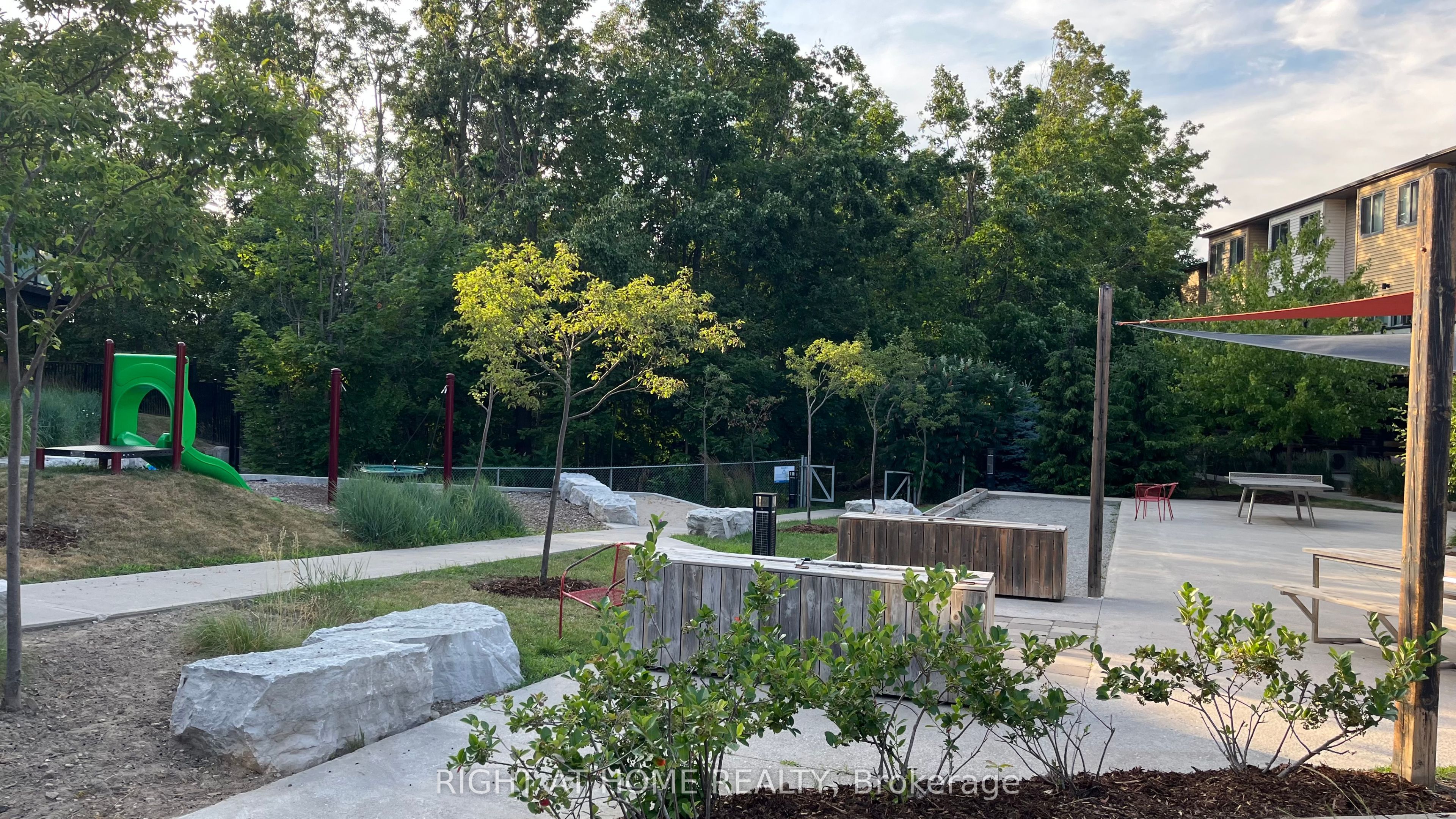 369 Essa Road 77 Property Photo 7