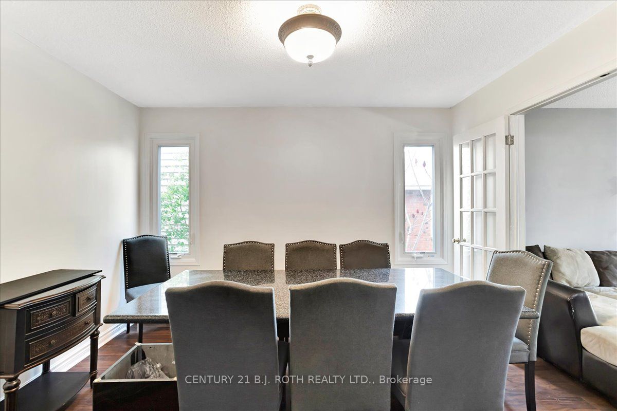 47 Moore Place Property Photo 8