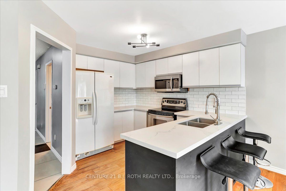 47 Moore Place Property Photo 9