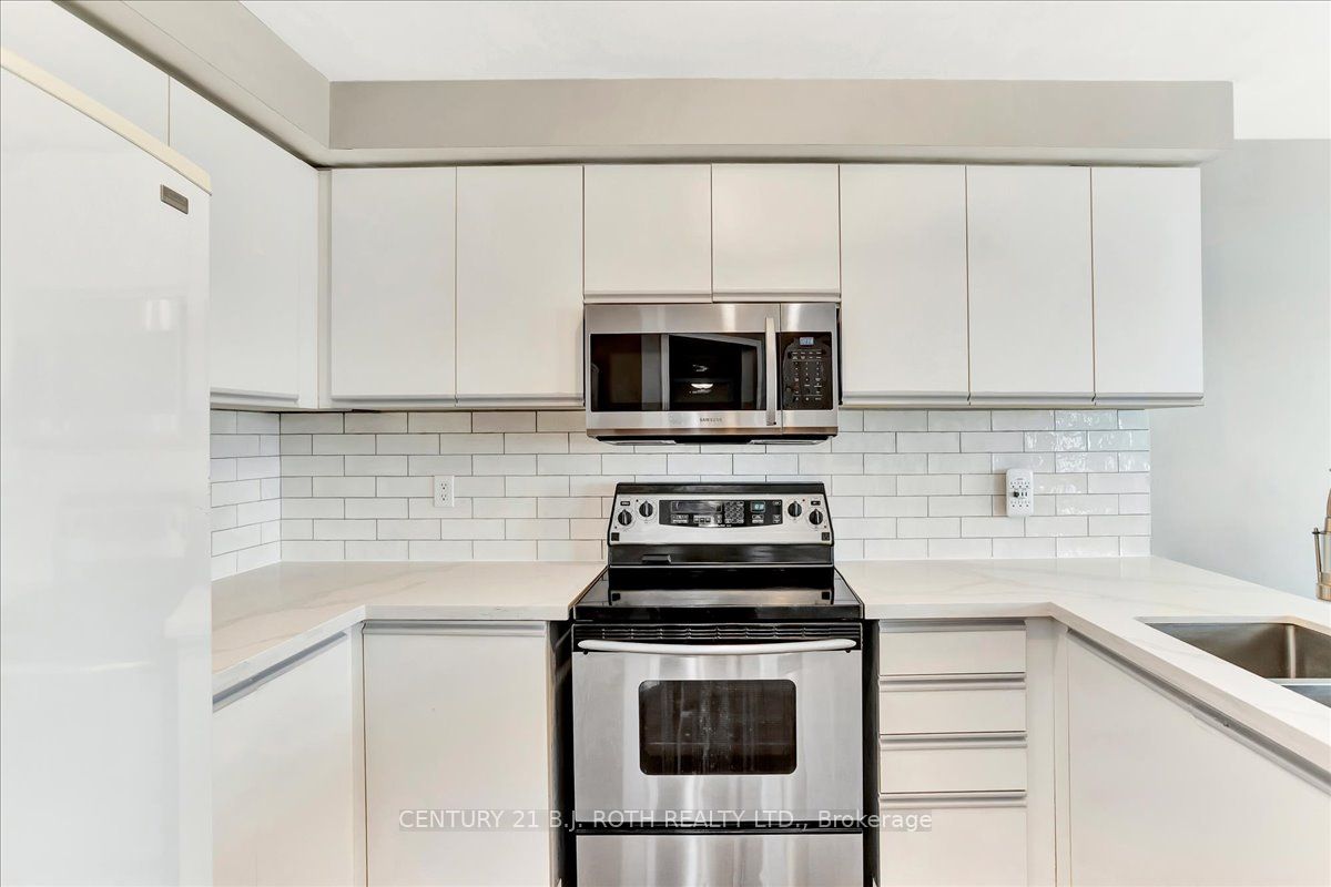 47 Moore Place Property Photo 10