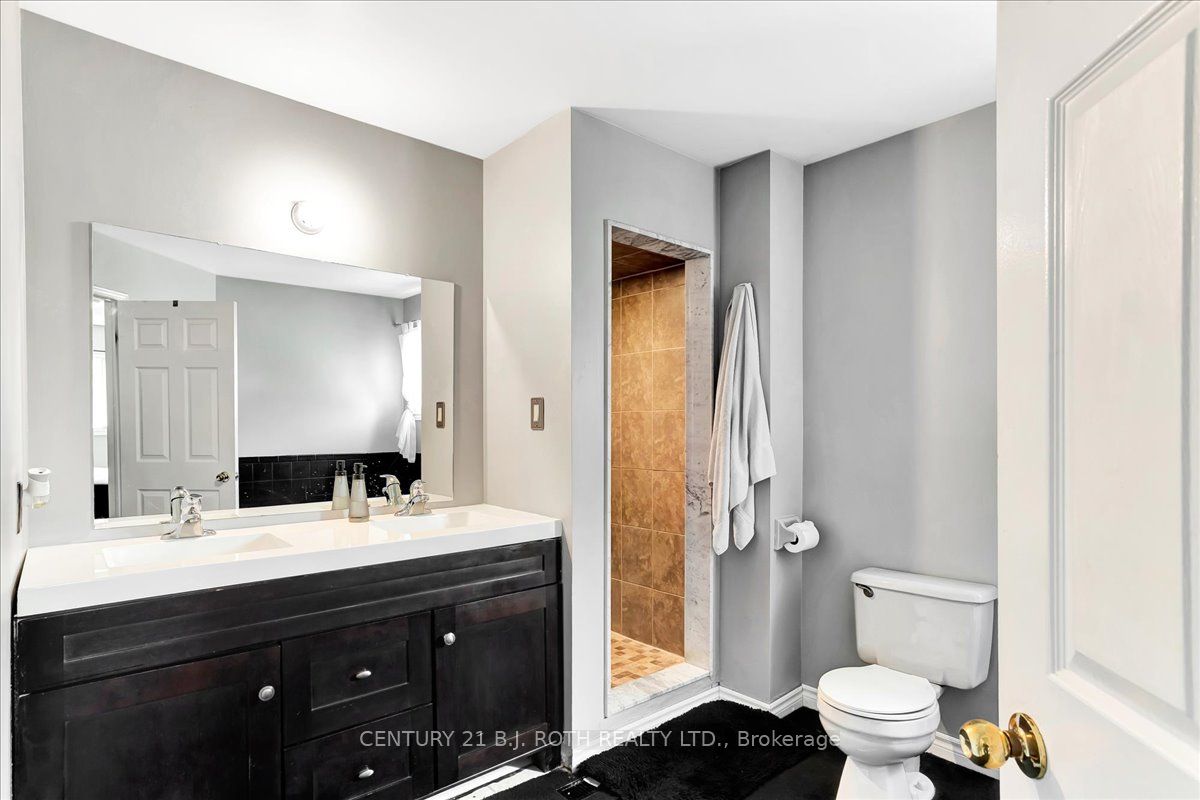 47 Moore Place Property Photo 18