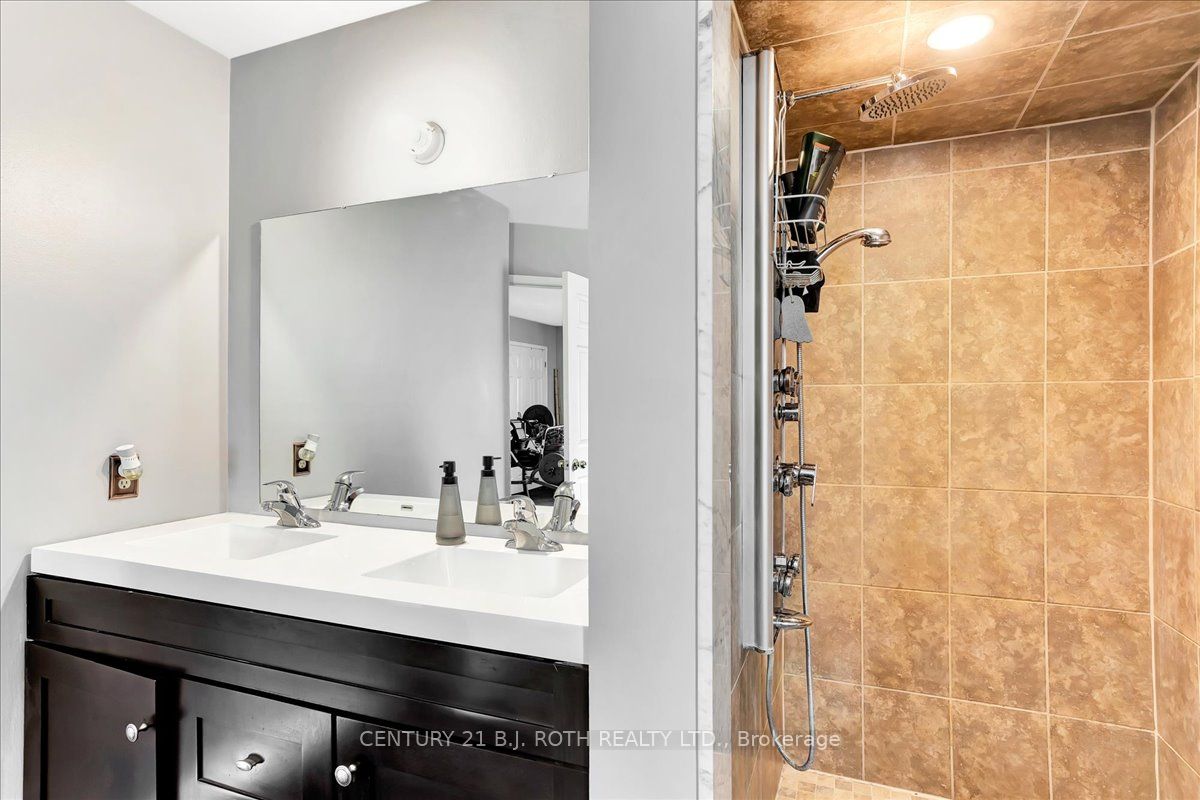 47 Moore Place Property Photo 20