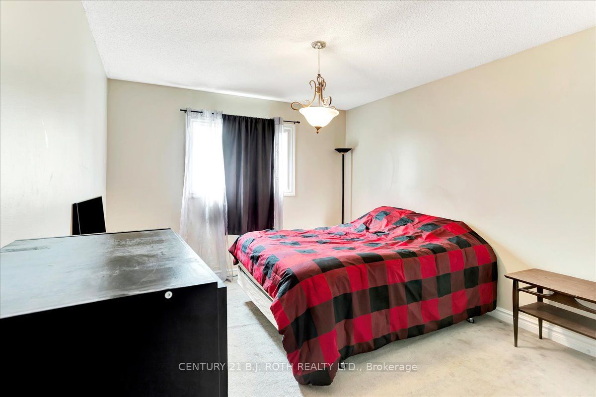 47 Moore Place Property Photo 23