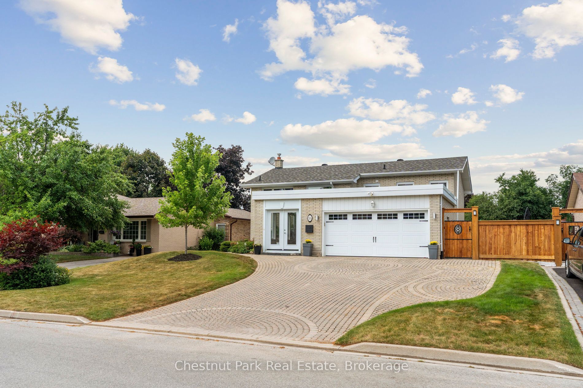 16 Davies Crescent Property Photo 1