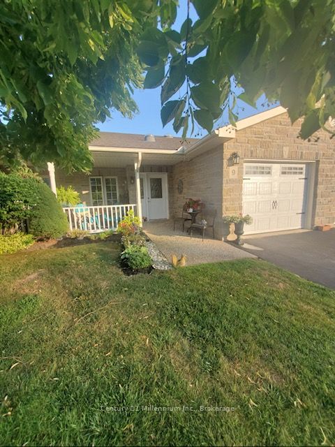 9 Garden Grove Crescent Property Photo 1