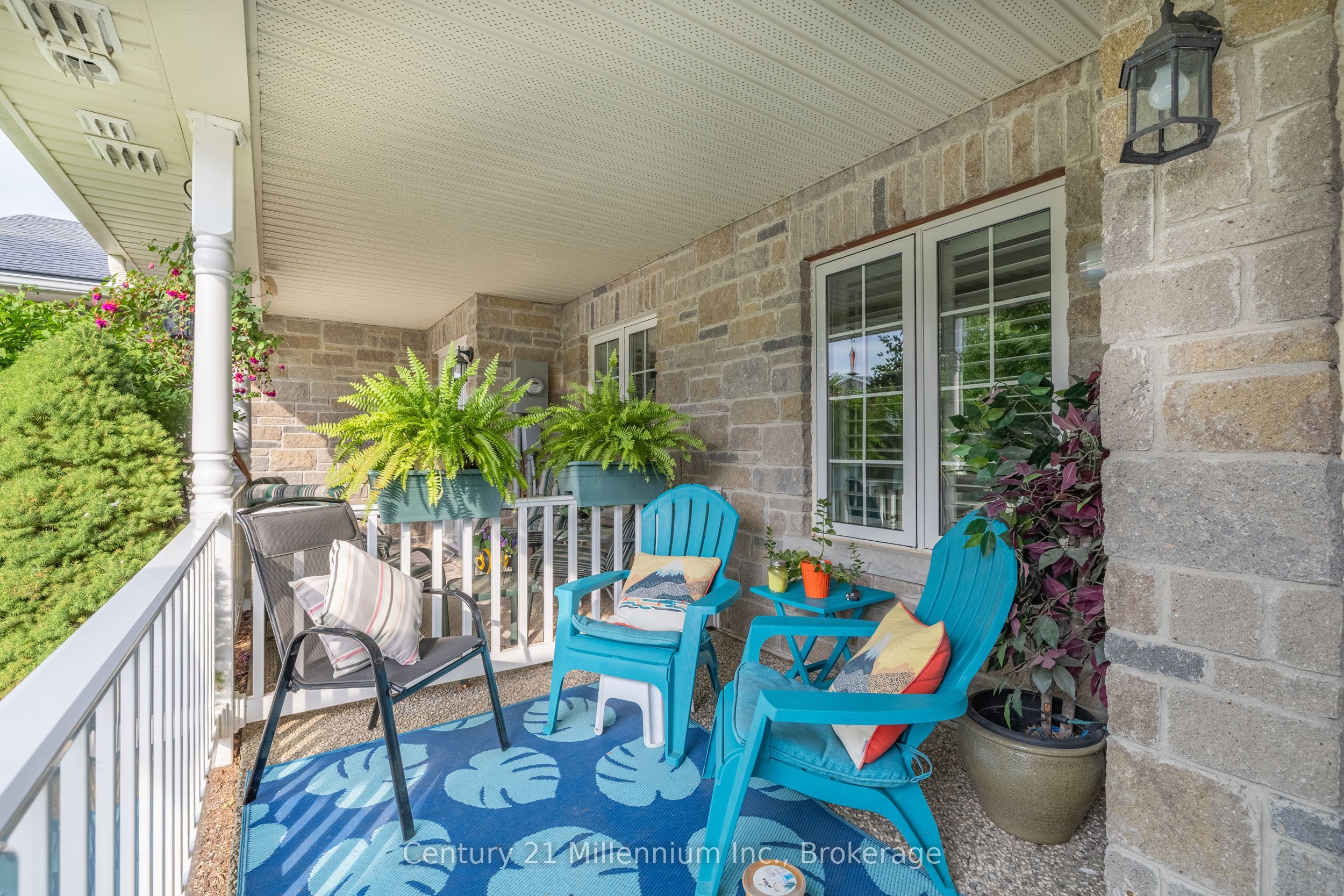 9 Garden Grove Crescent Property Photo 3
