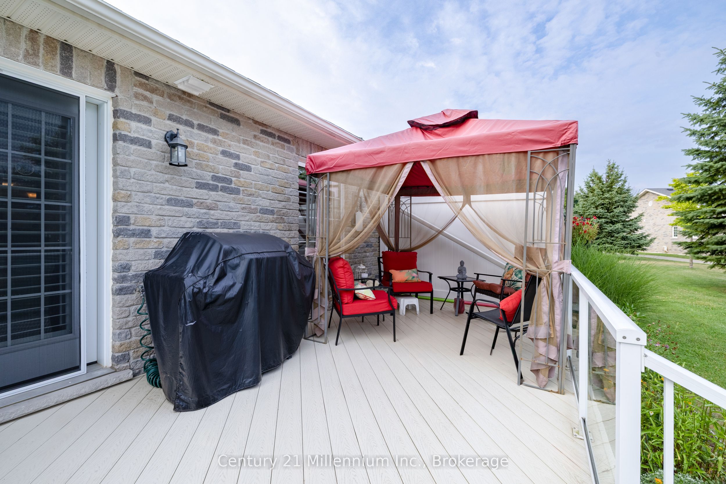 9 Garden Grove Crescent Property Photo 21