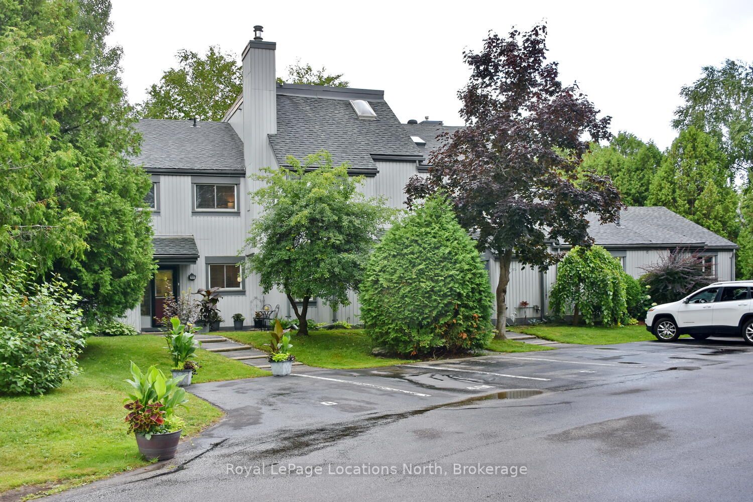 12 Dawson Drive 401 Property Photo 1