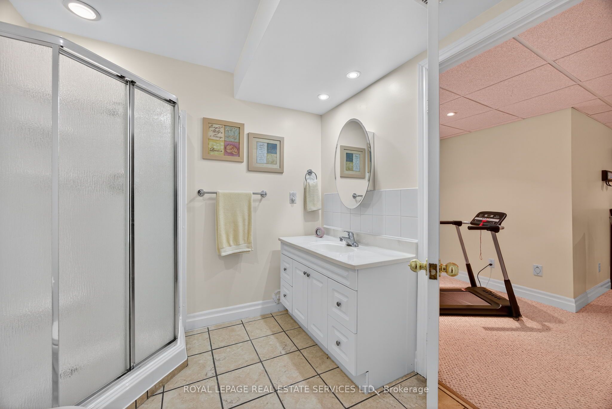 17 Northwood Drive Property Photo 38