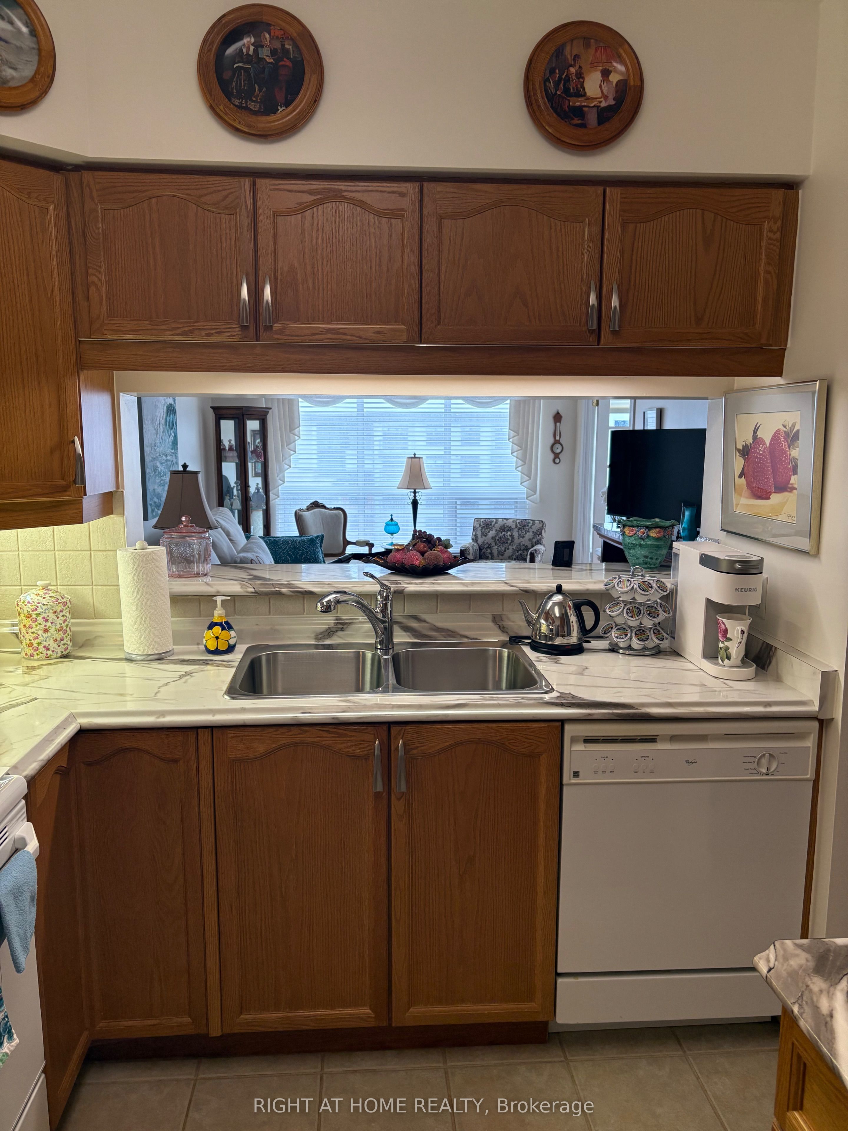 90 Dean Avenue 506 Property Photo 25