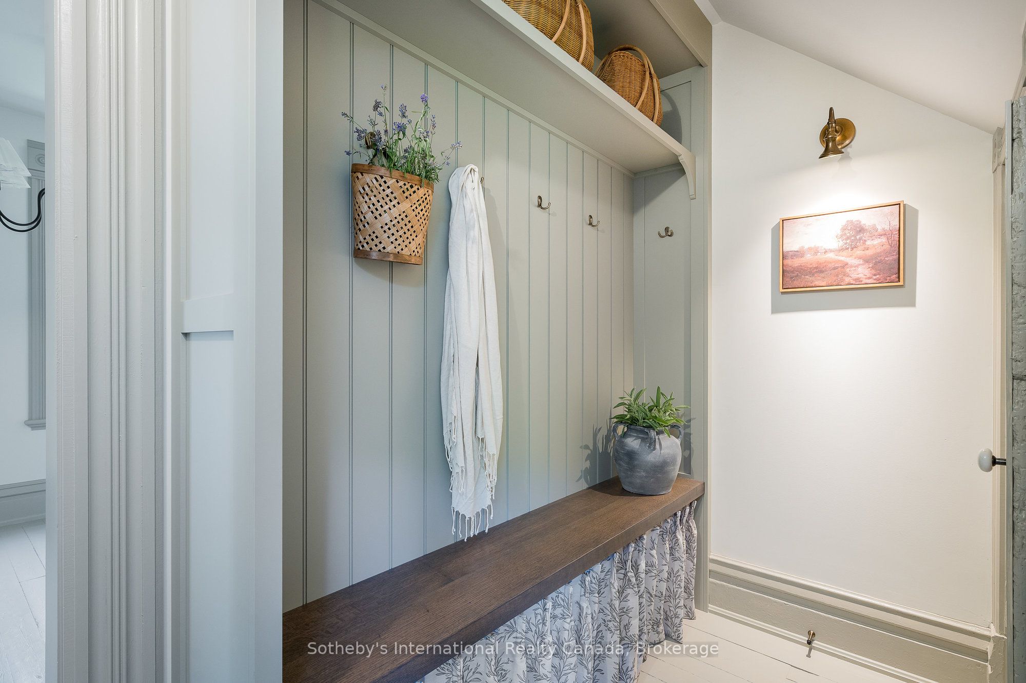 221 Collingwood Street Property Photo 10