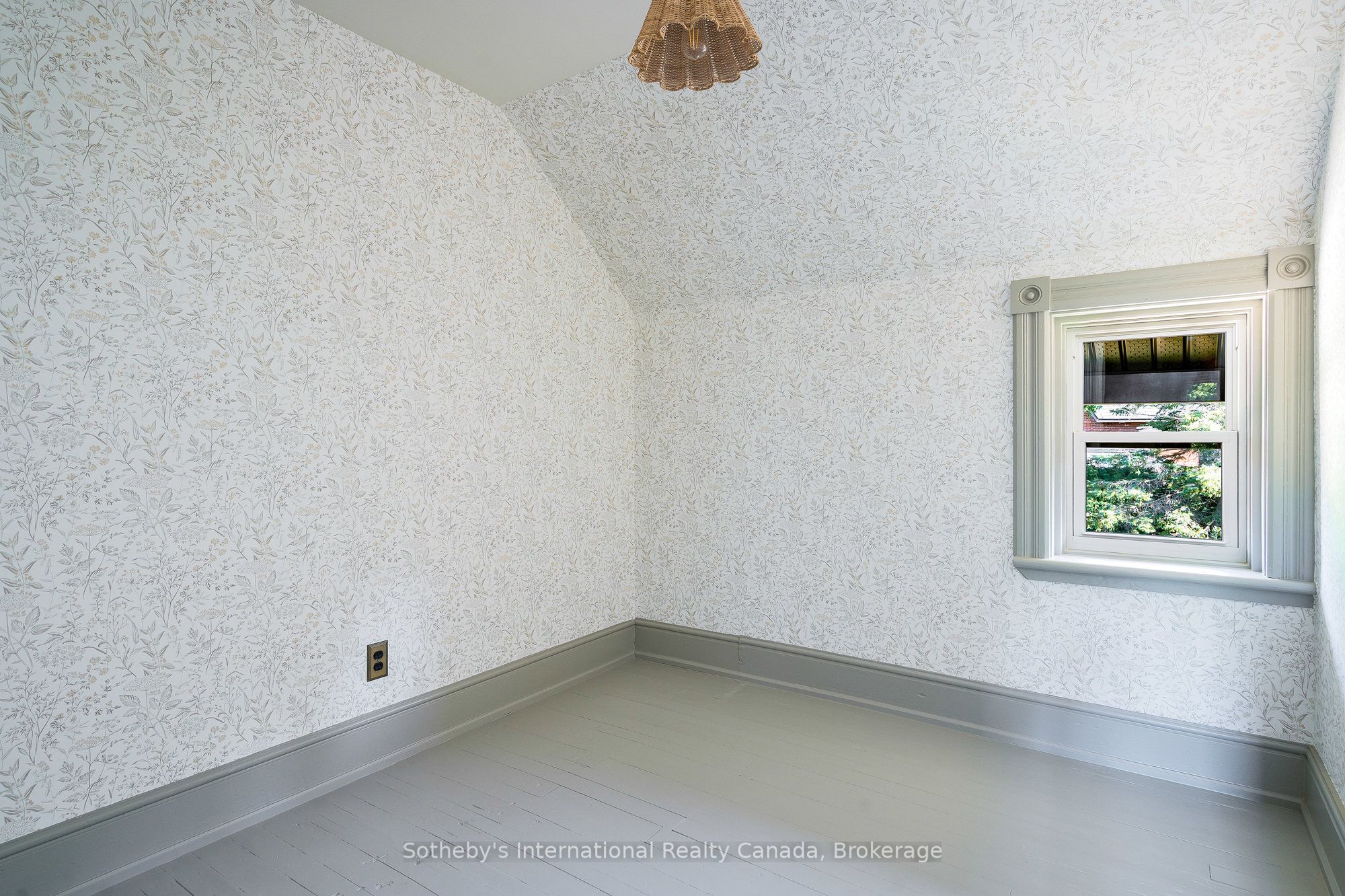 221 Collingwood Street Property Photo 31