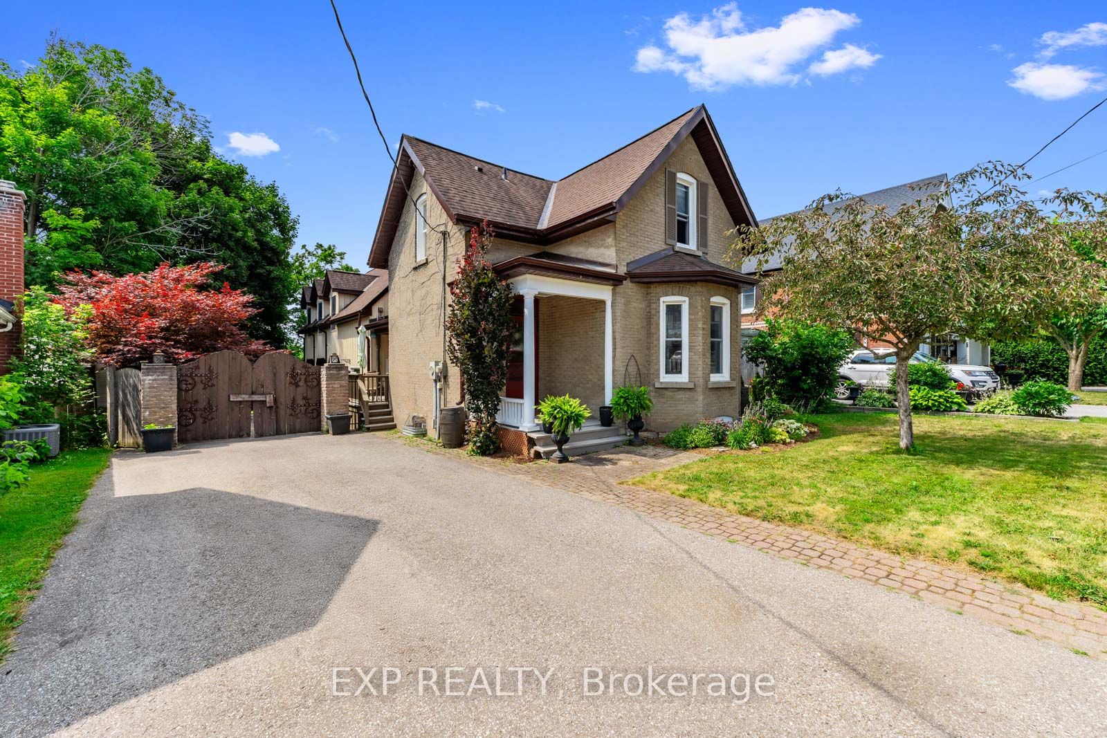 45 Penetang Street Property Photo 1
