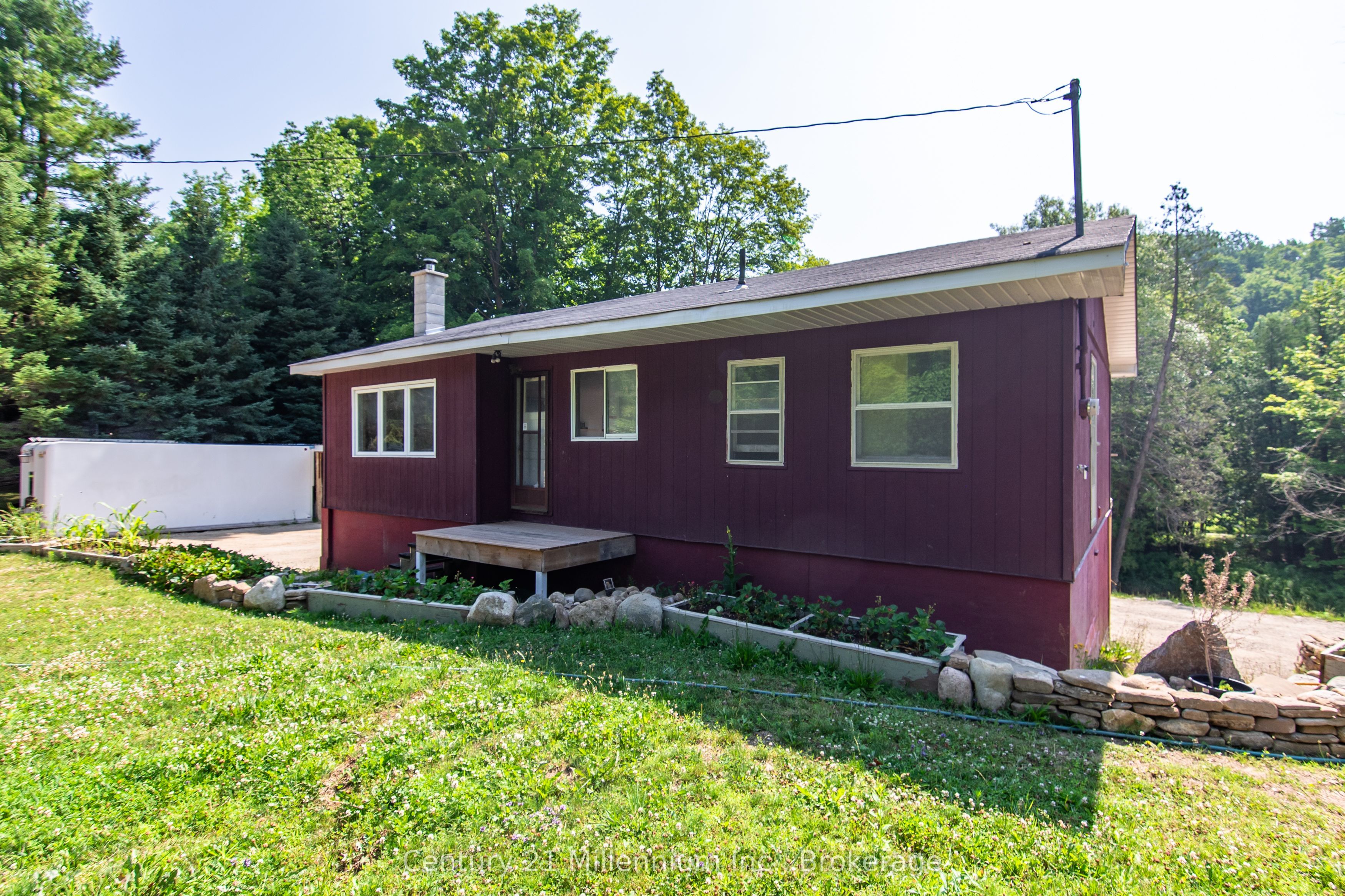 8355 County 9 Road Property Photo 2