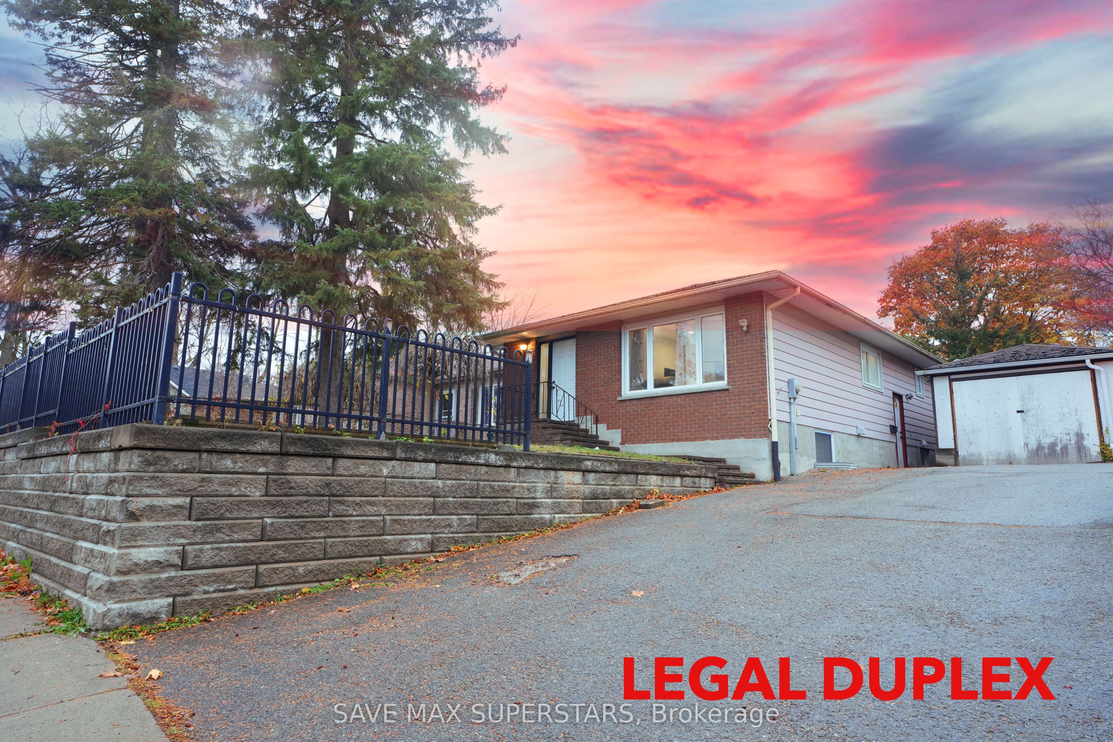 96 Wellington Street E Property Photo 1