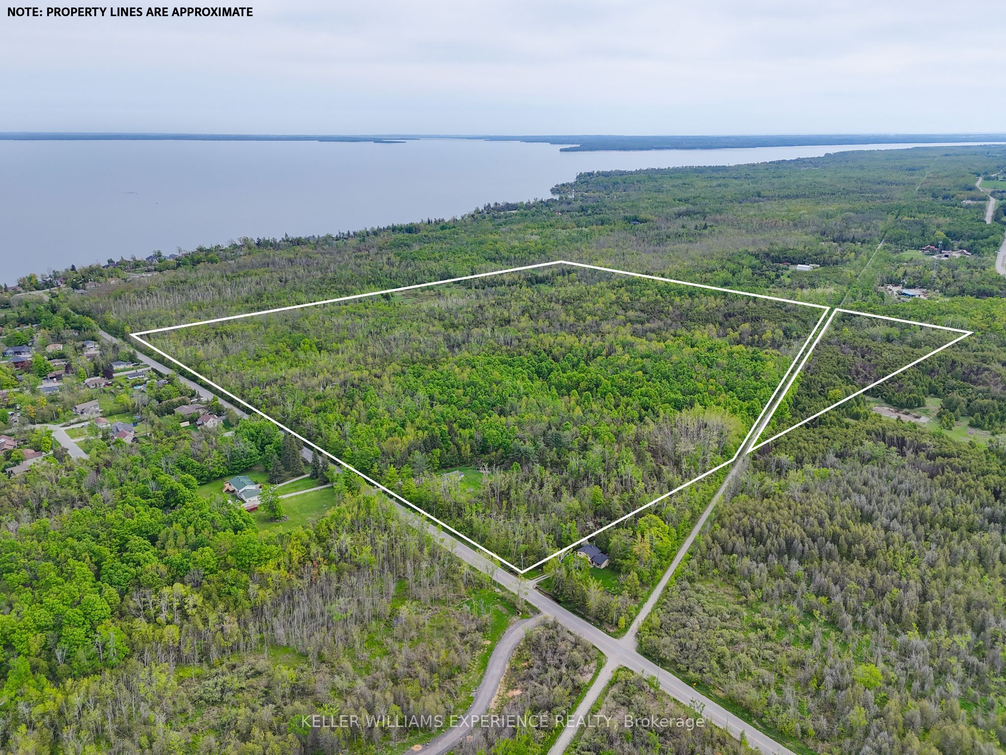 552 Lynn St Property Photo 1