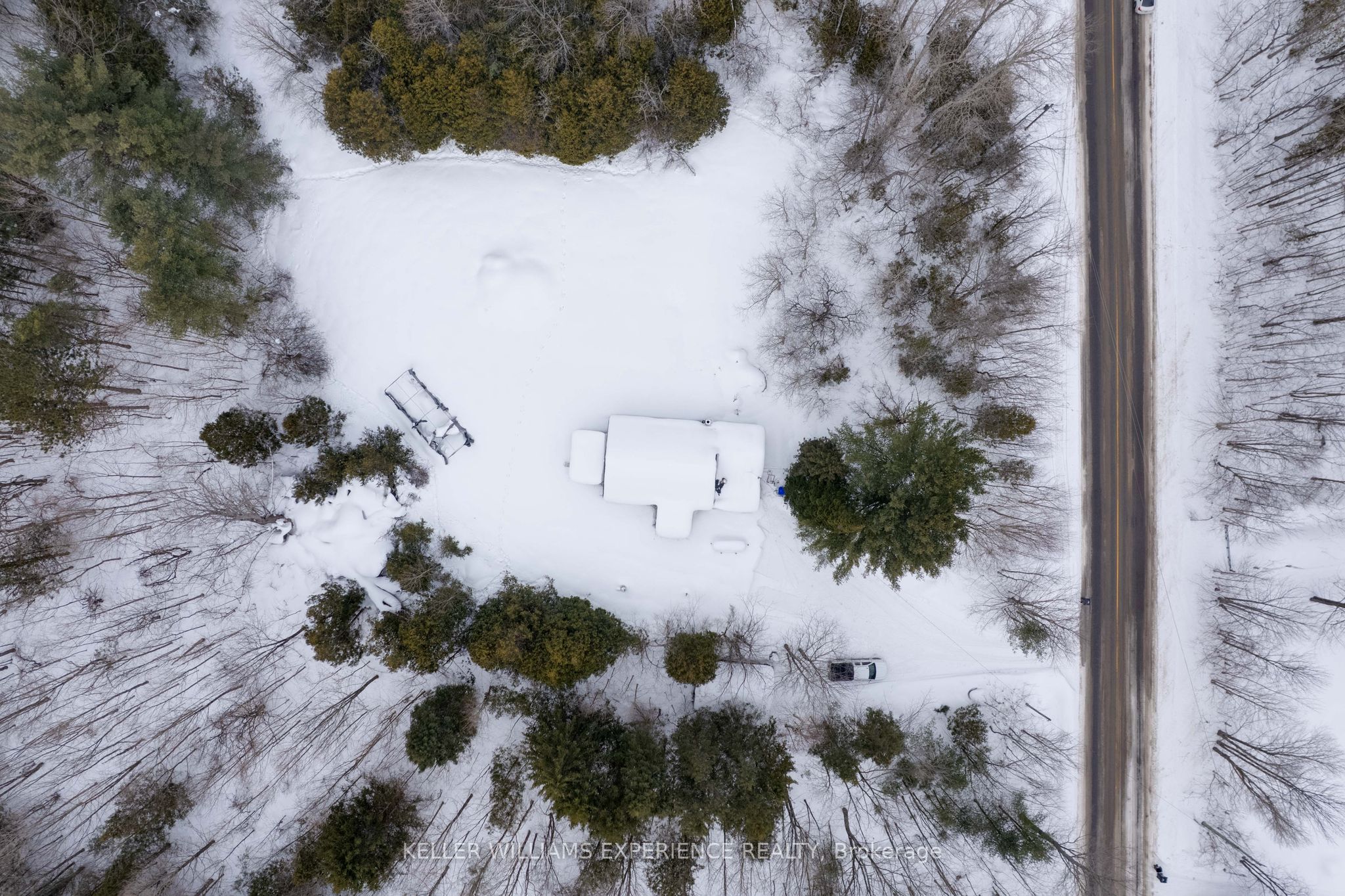 552 Lynn St Property Photo 29