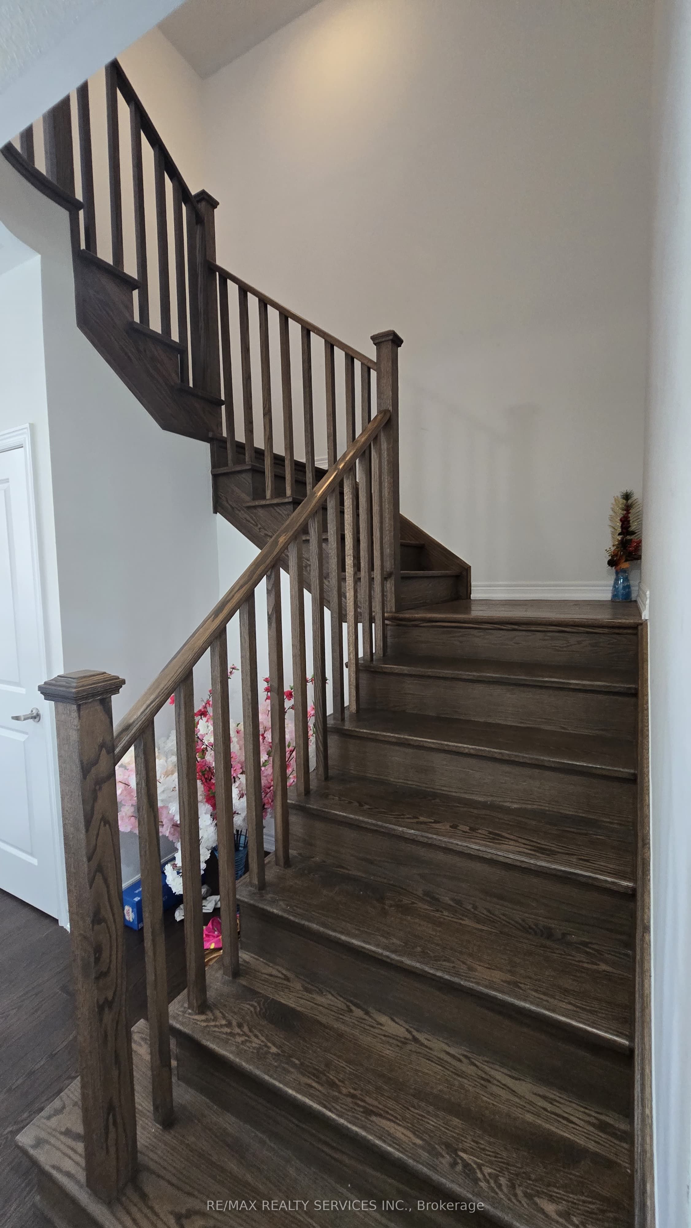 148 Thicketwood Avenue Property Photo 5