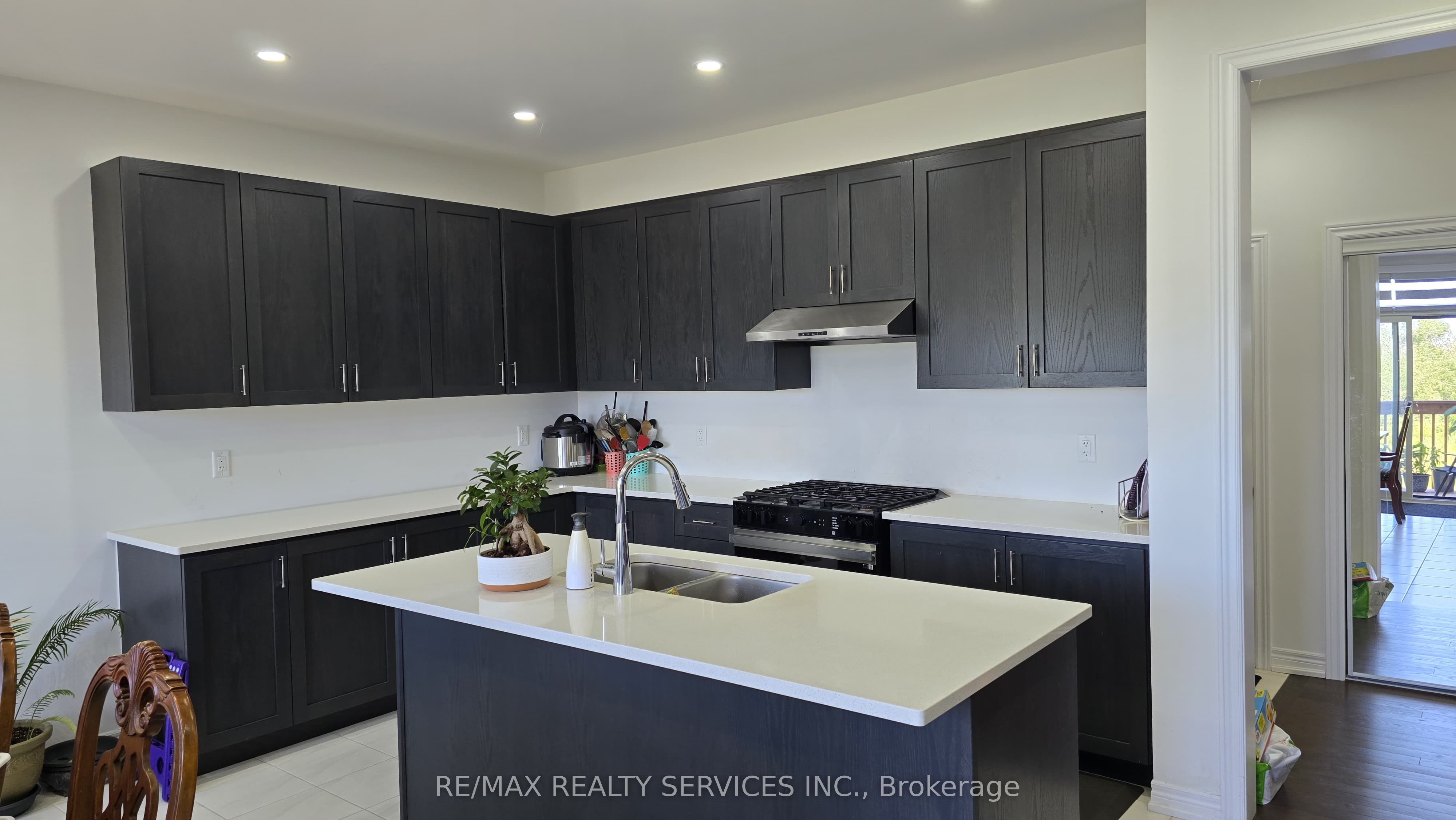 148 Thicketwood Avenue Property Photo 7