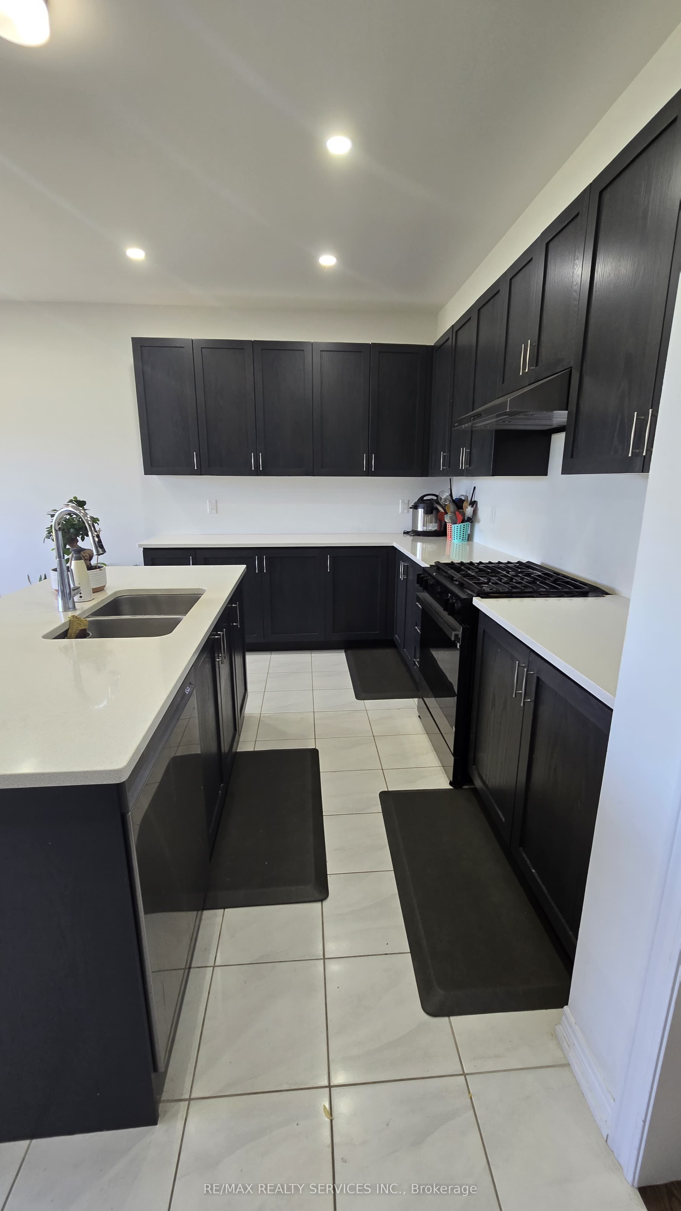 148 Thicketwood Avenue Property Photo 9