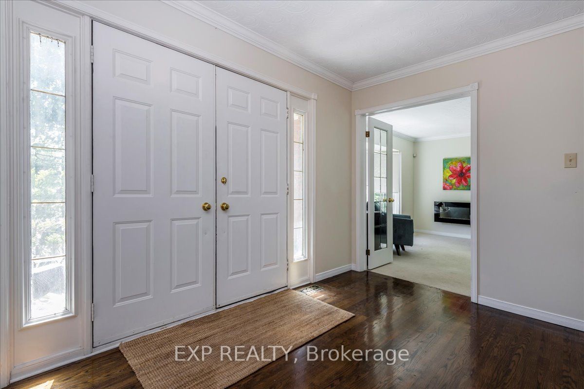 7 White Pine Place Property Photo 4