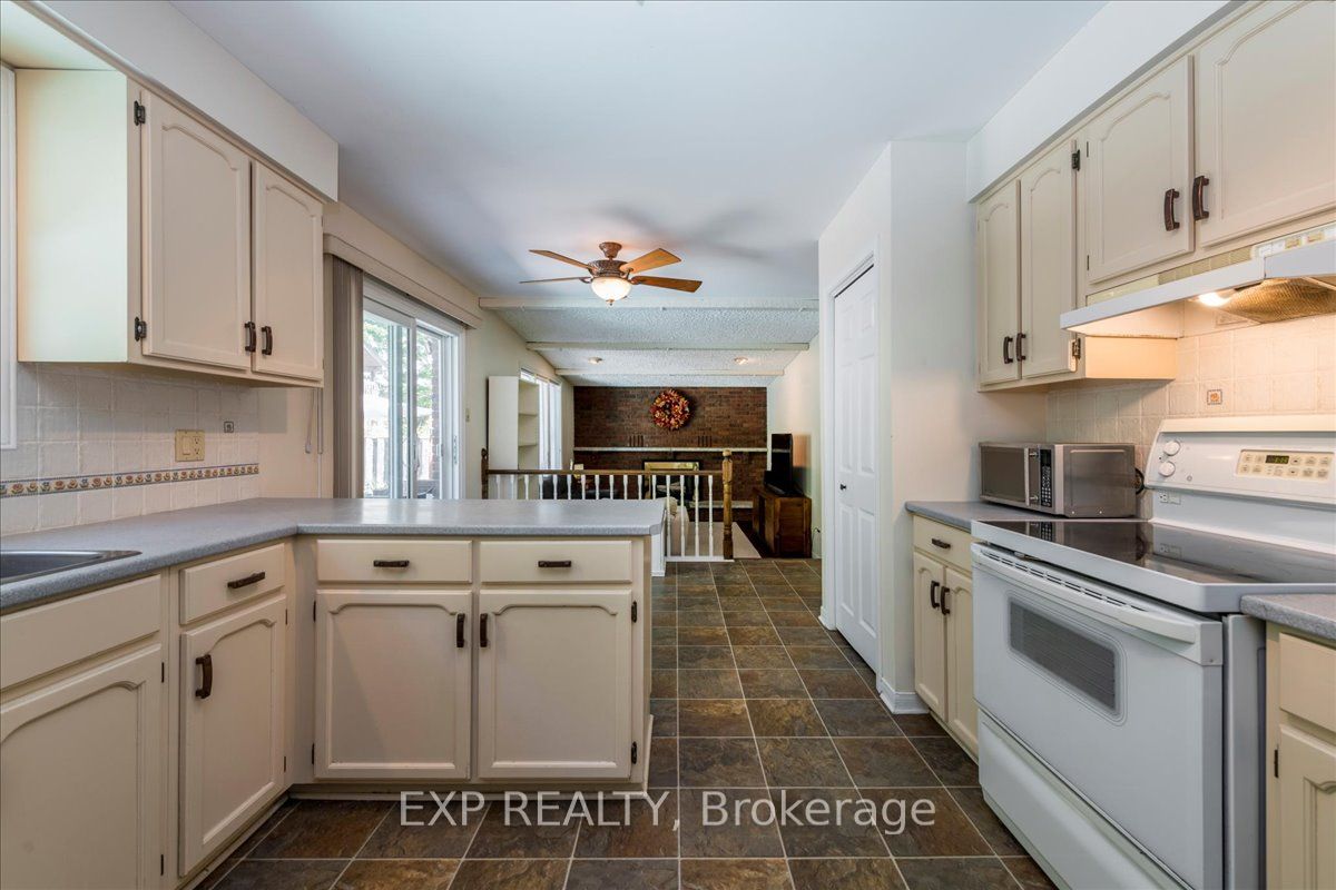 7 White Pine Place Property Photo 11