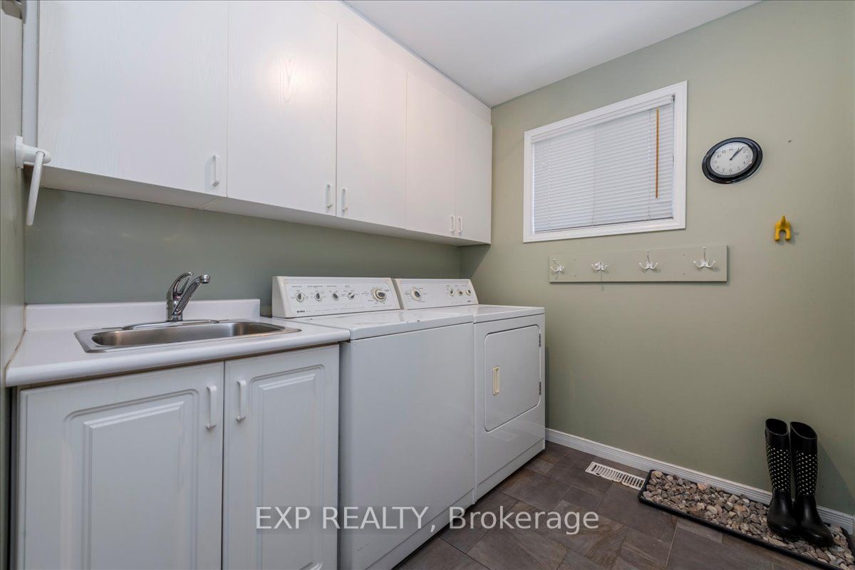 7 White Pine Place Property Photo 17