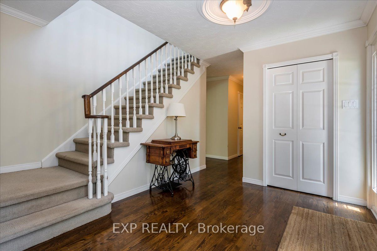 7 White Pine Place Property Photo 18