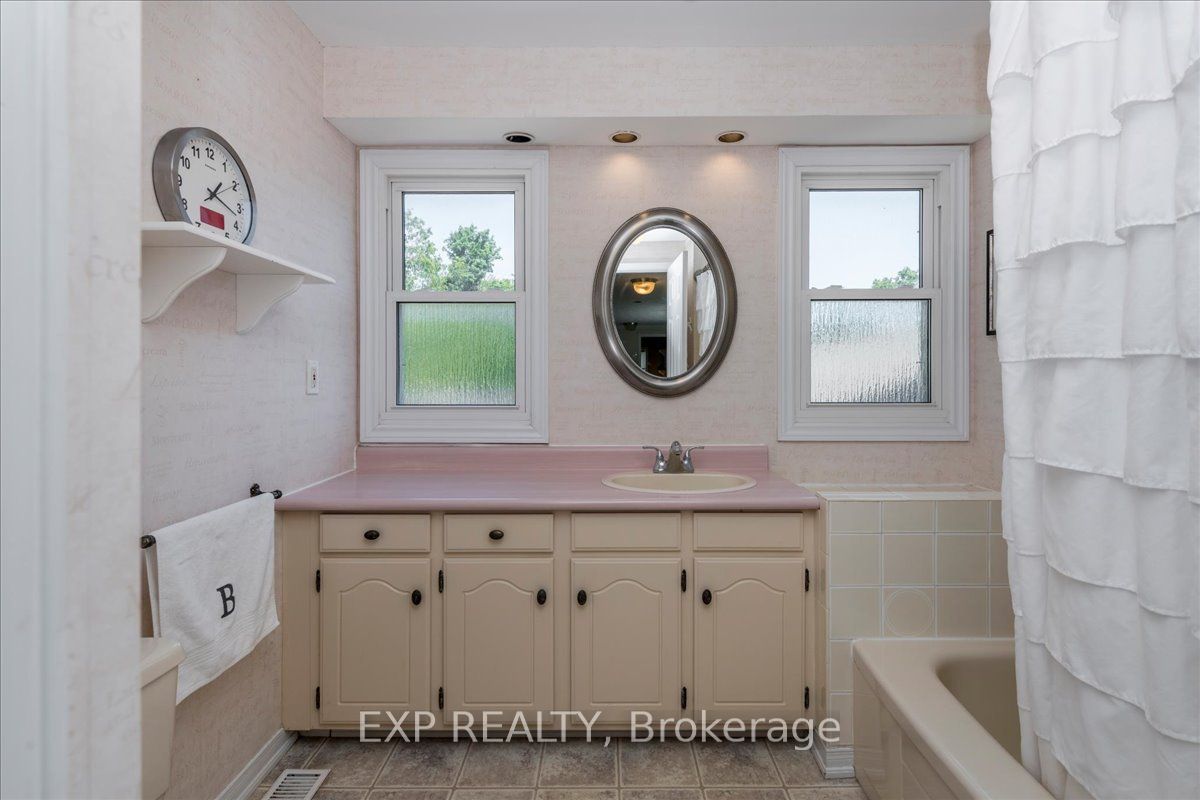 7 White Pine Place Property Photo 24