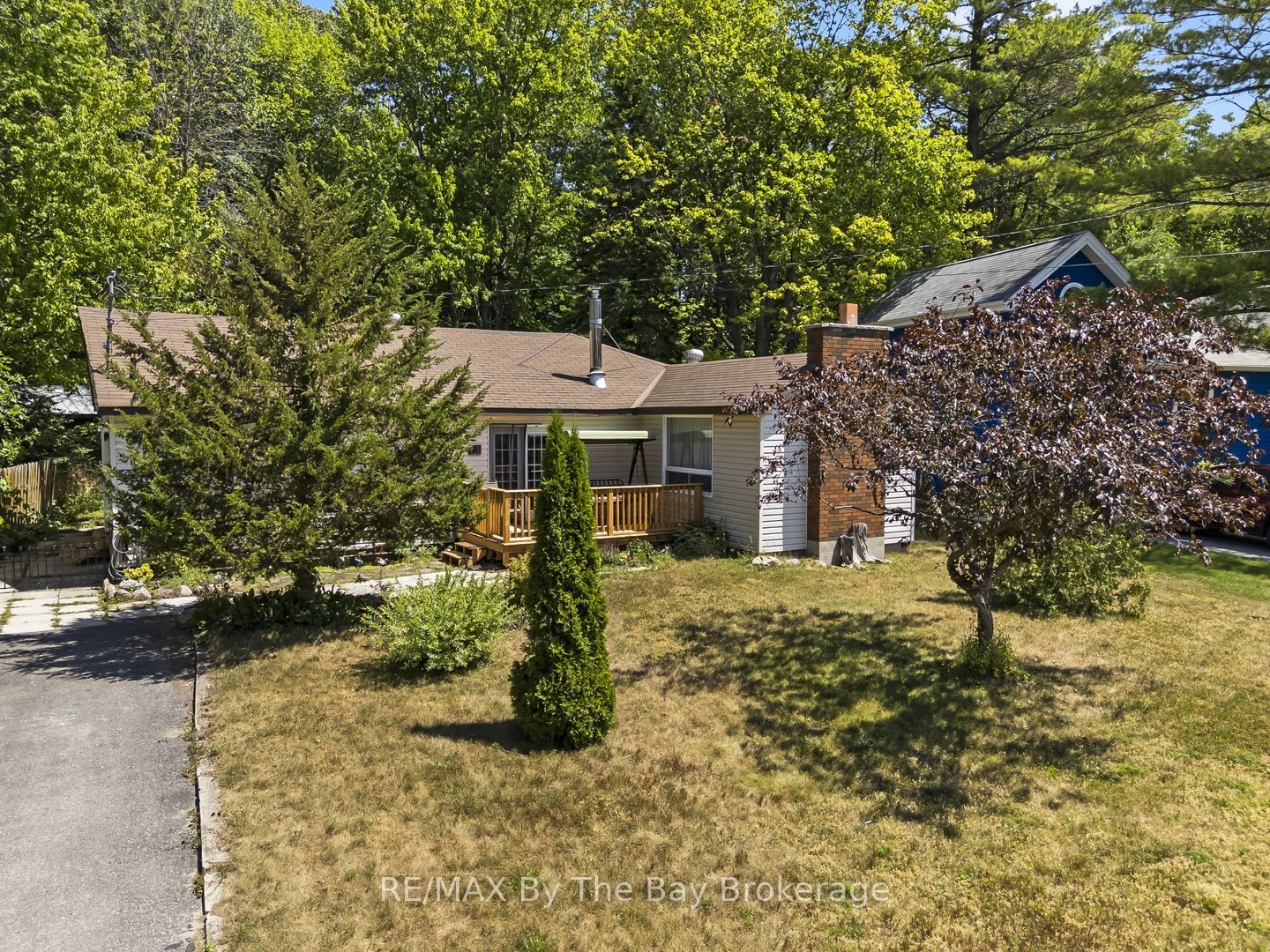 11 39th Street S Property Photo 3