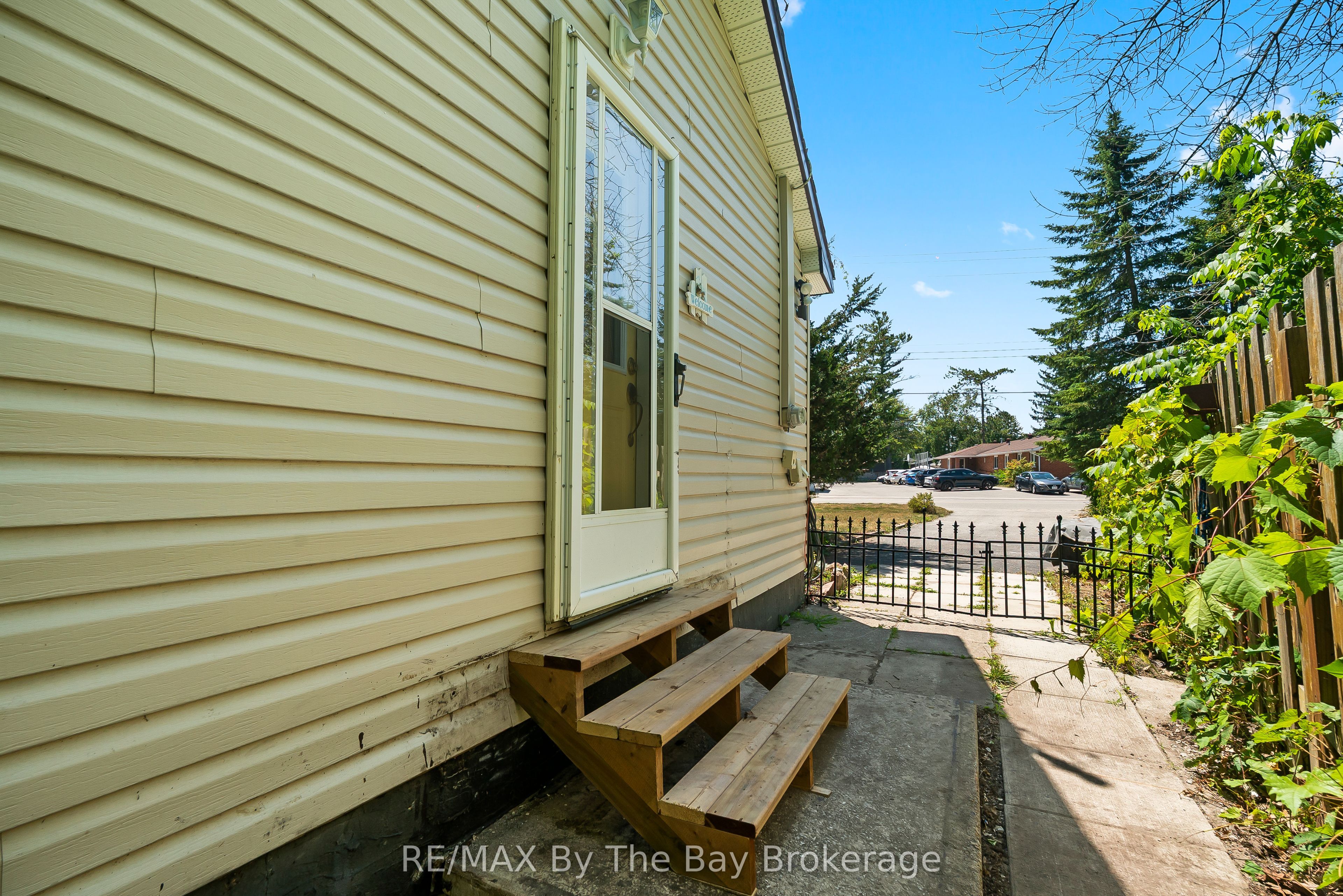 11 39th Street S Property Photo 31