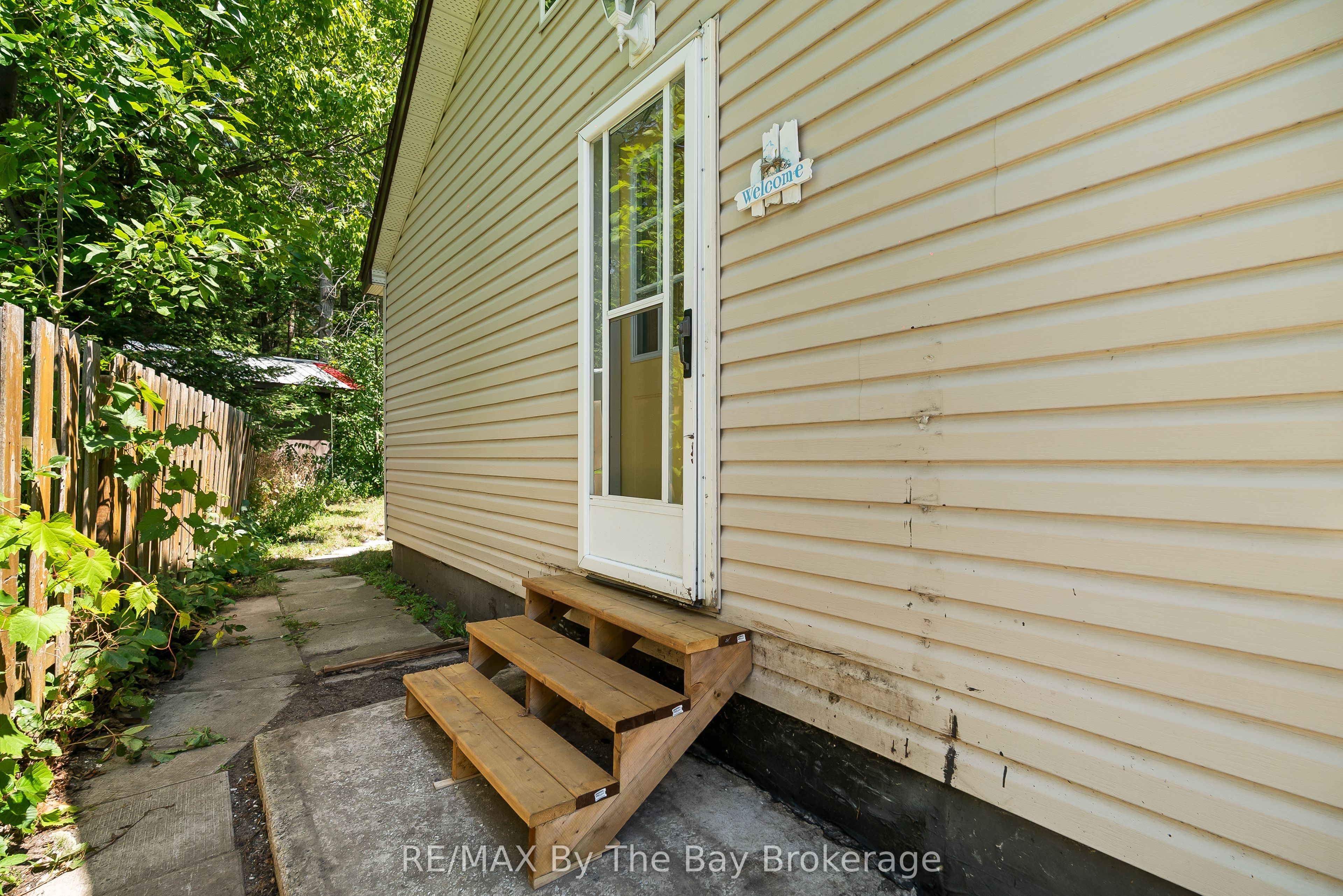 11 39th Street S Property Photo 32