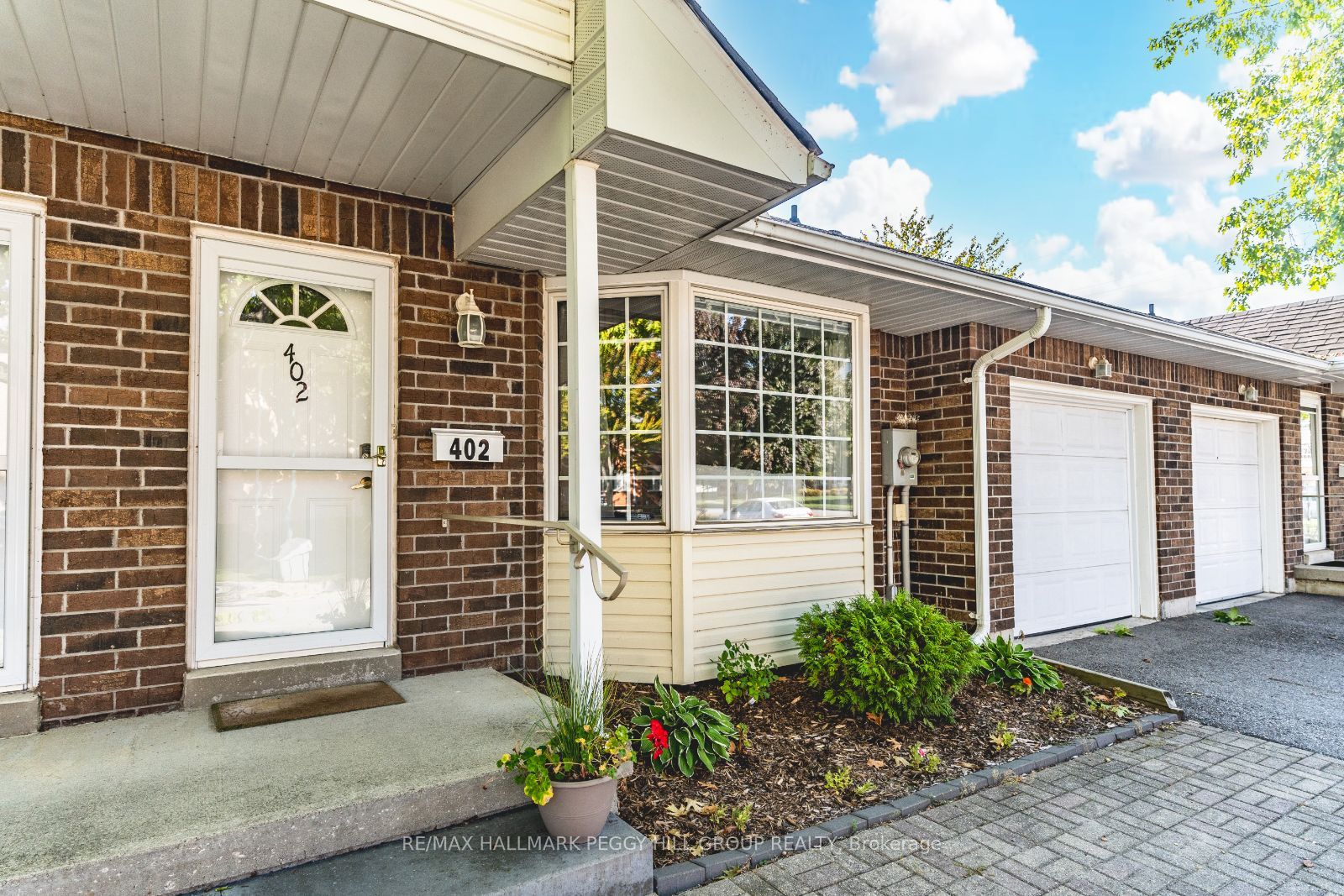 40 Museum Drive 402 Property Photo 1