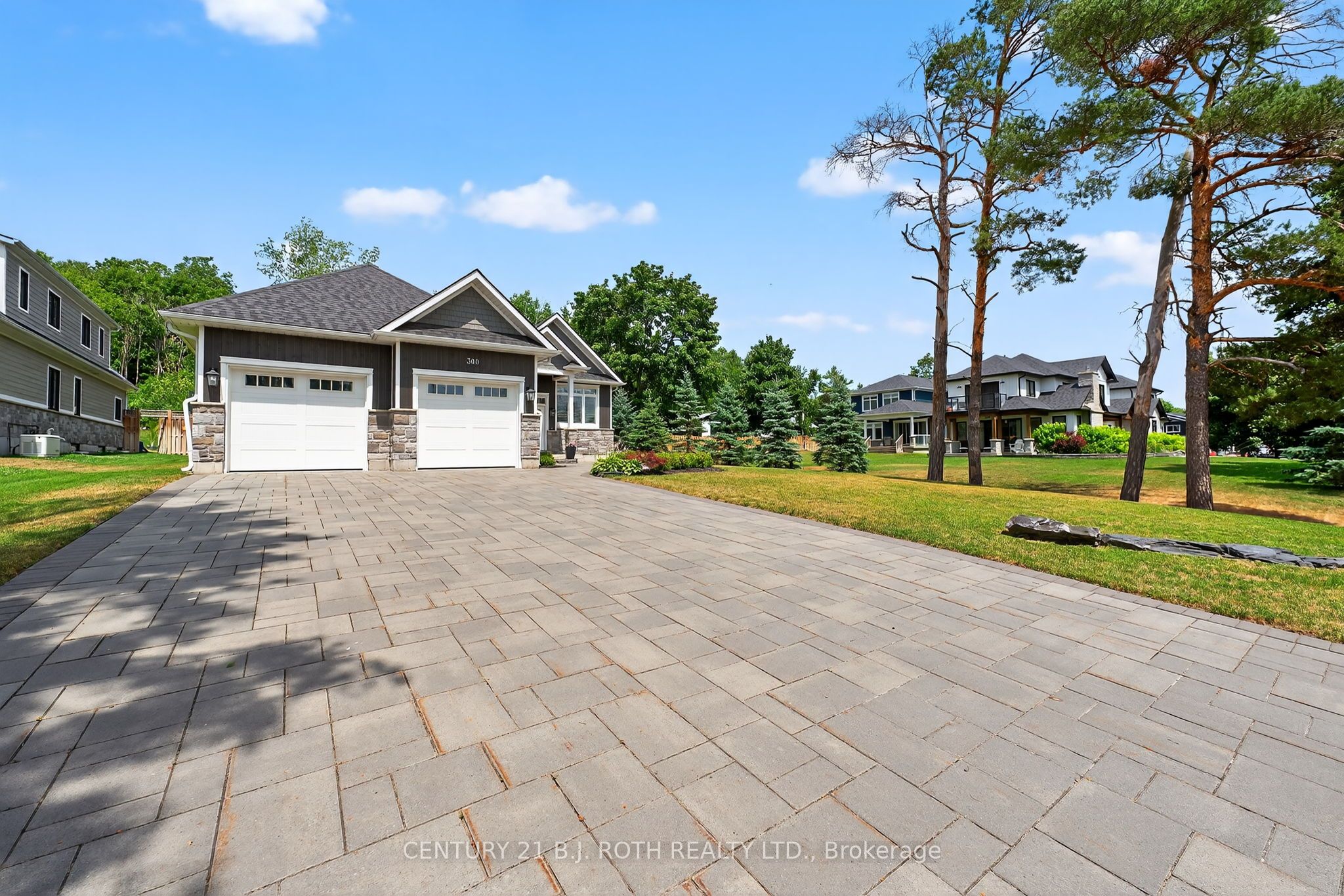 300 Shanty Bay Road Property Photo 5