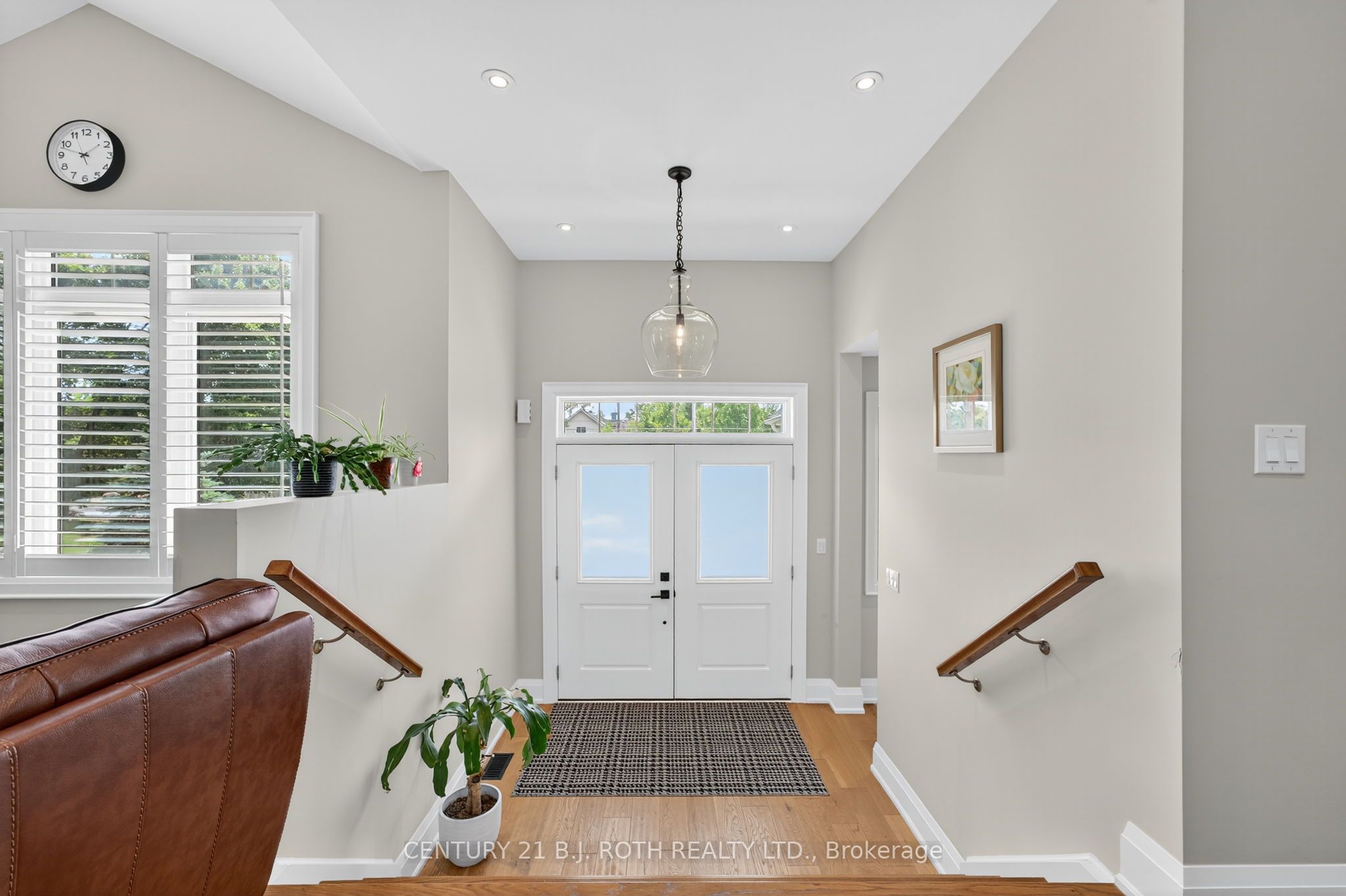 300 Shanty Bay Road Property Photo 8