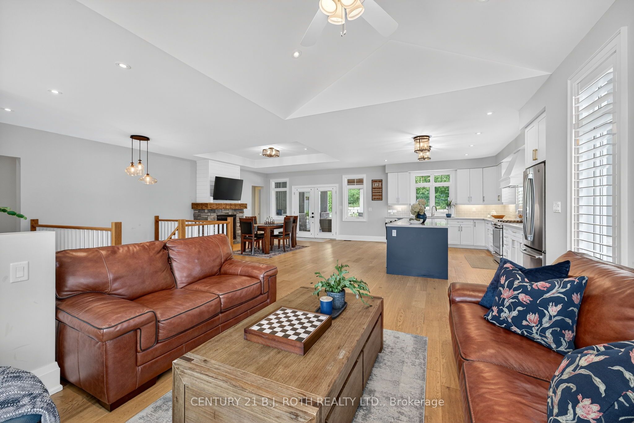 300 Shanty Bay Road Property Photo 11