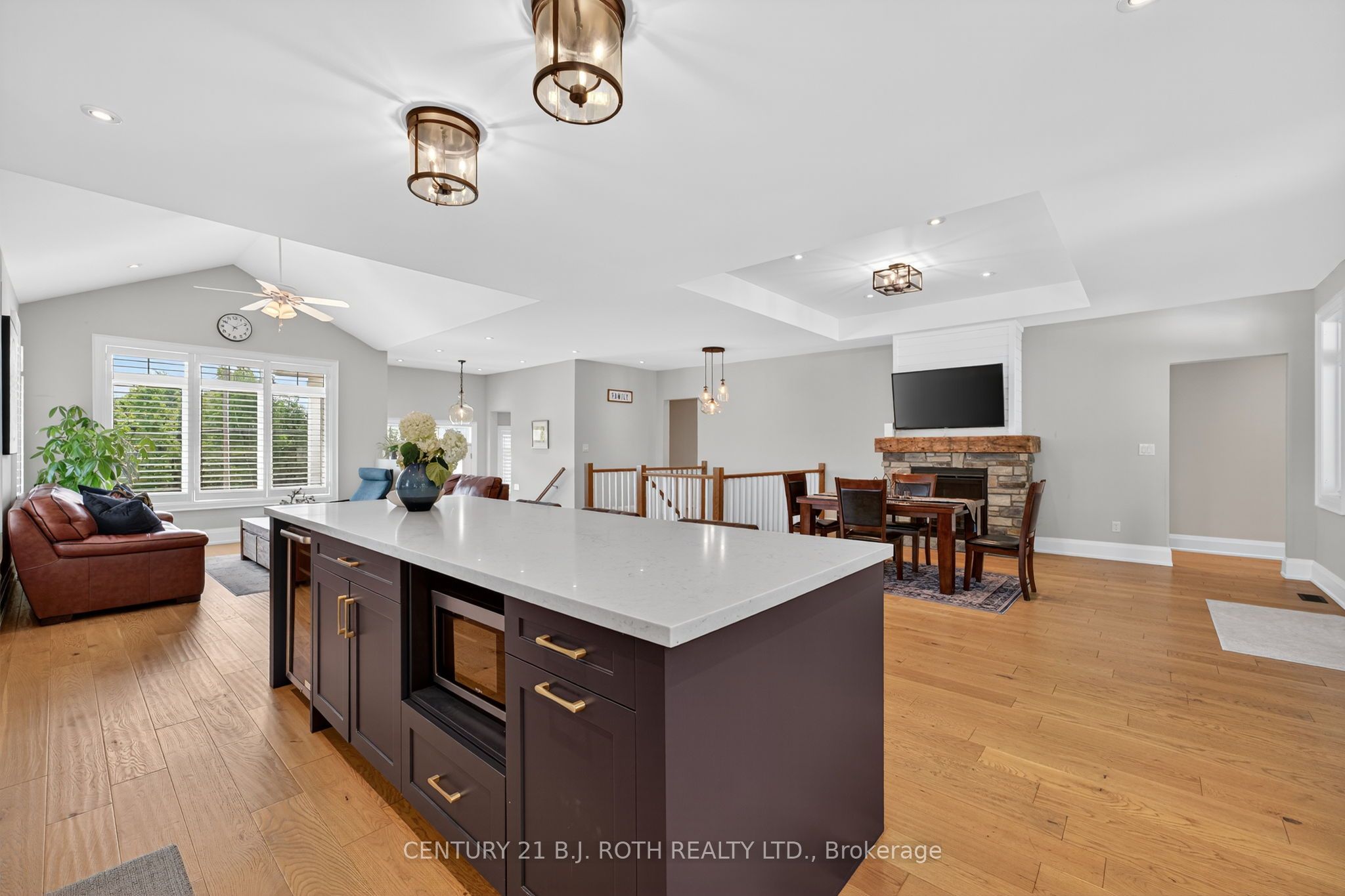 300 Shanty Bay Road Property Photo 15