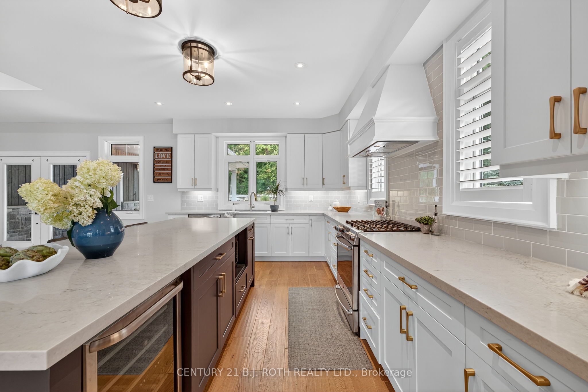 300 Shanty Bay Road Property Photo 16