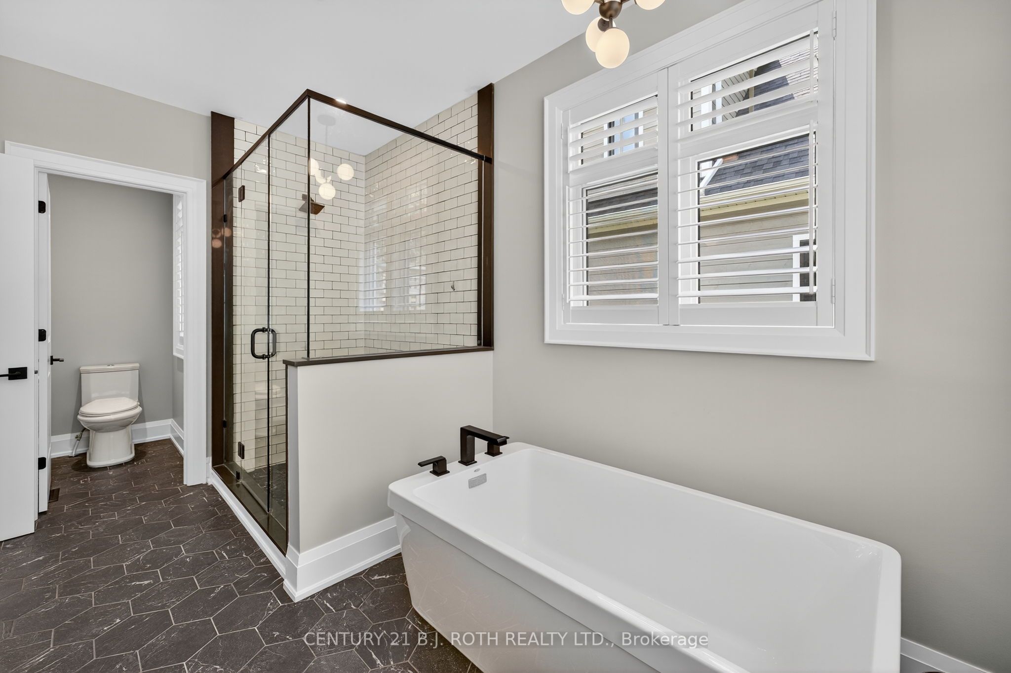 300 Shanty Bay Road Property Photo 26