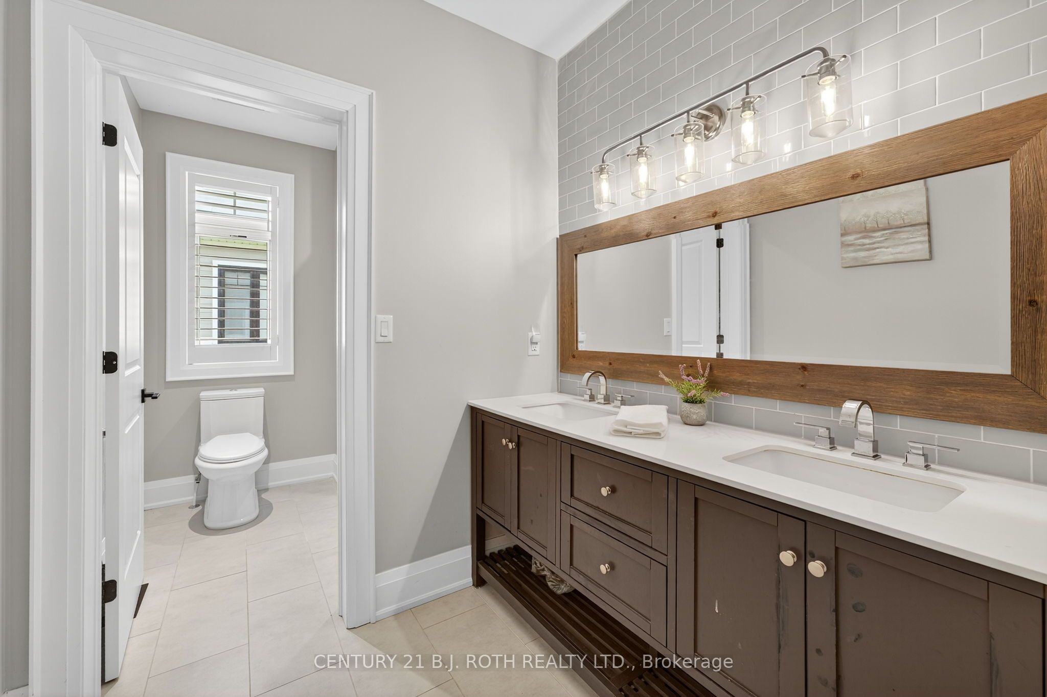 300 Shanty Bay Road Property Photo 28